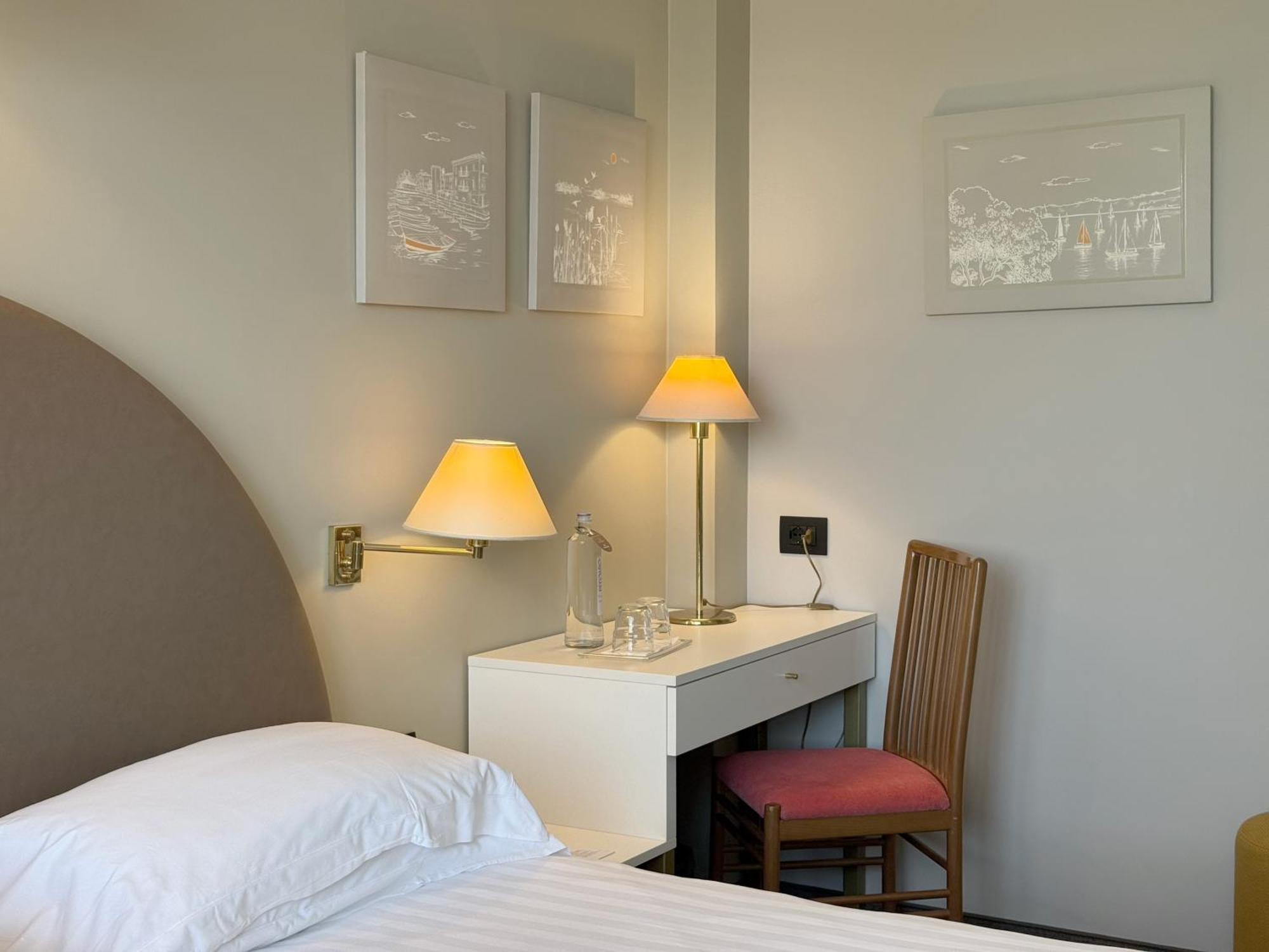 Comfort Twin or Double Room Lake View