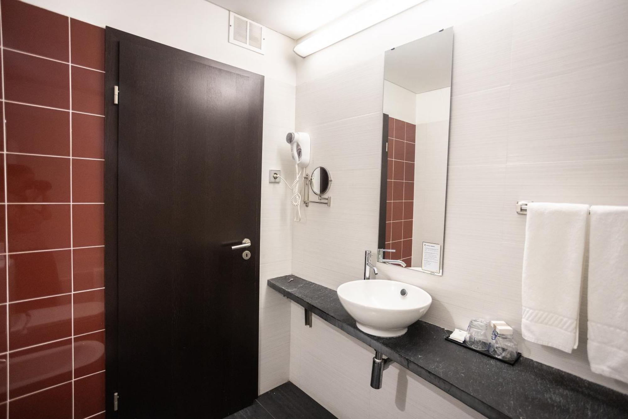Suite North