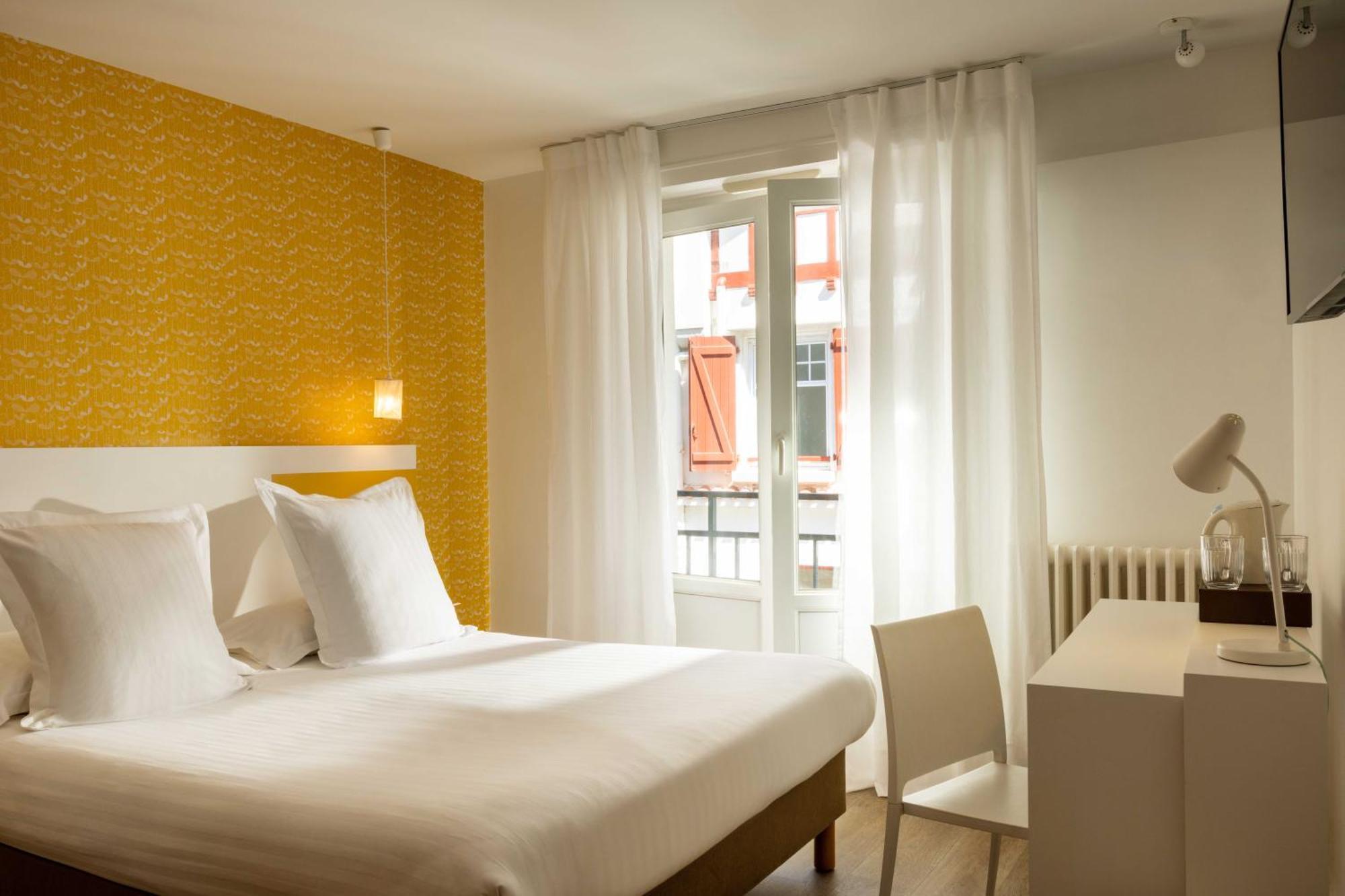 Comfort Queen Room