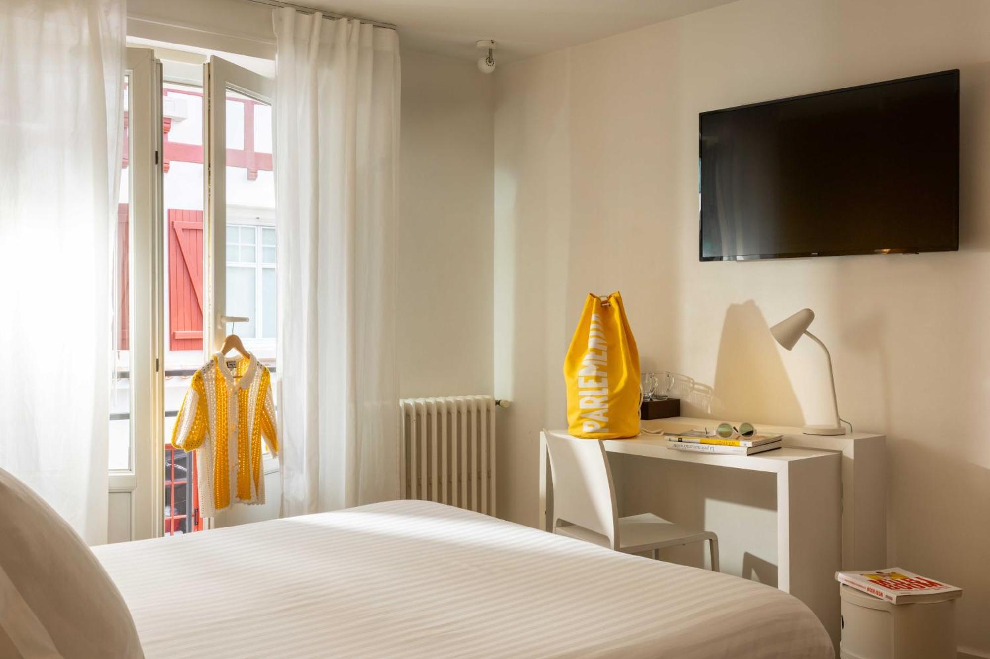 Comfort Queen Room