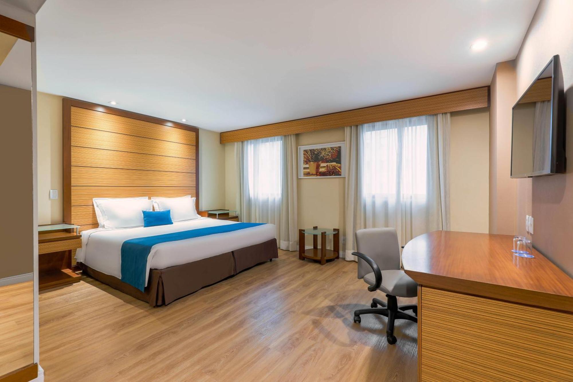 Quarto com Cama King-size - Acessível para Hóspedes com Mobilidade Reduzida