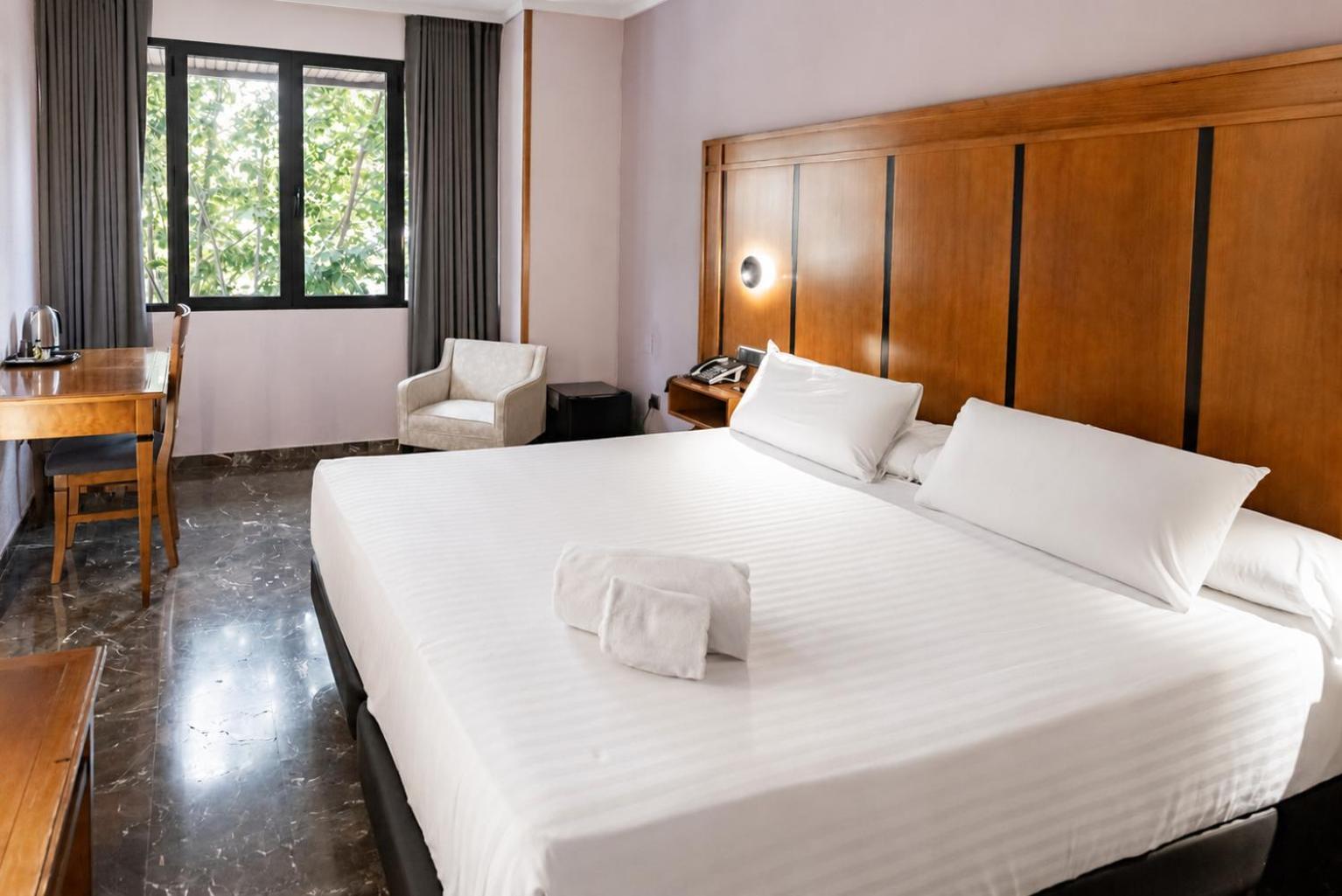Standard King Room