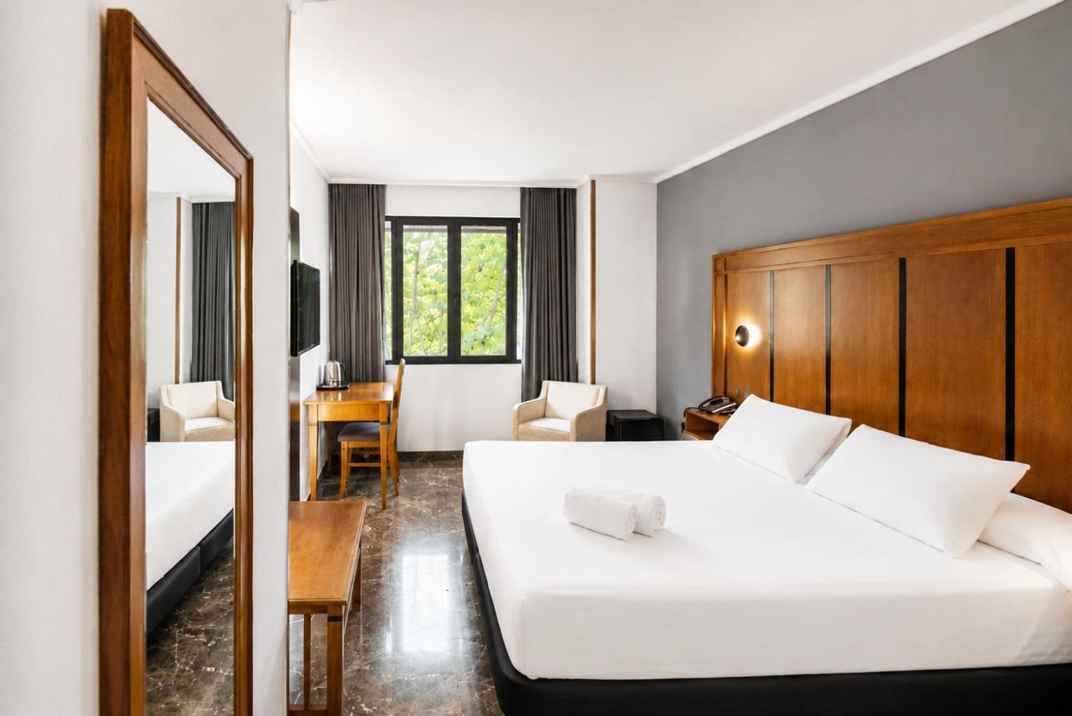 Standard King Room
