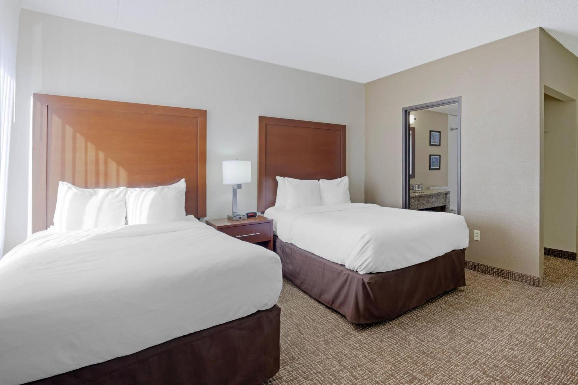 Double Room with Two Double Beds - Accessible