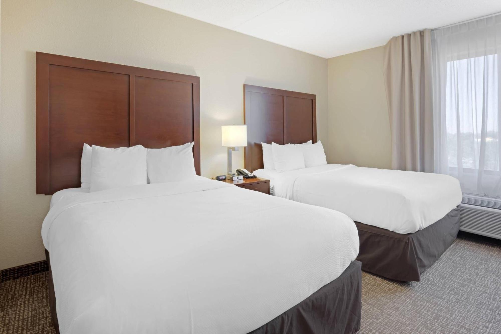 Queen Room with Two Queen Beds - Non-Smoking