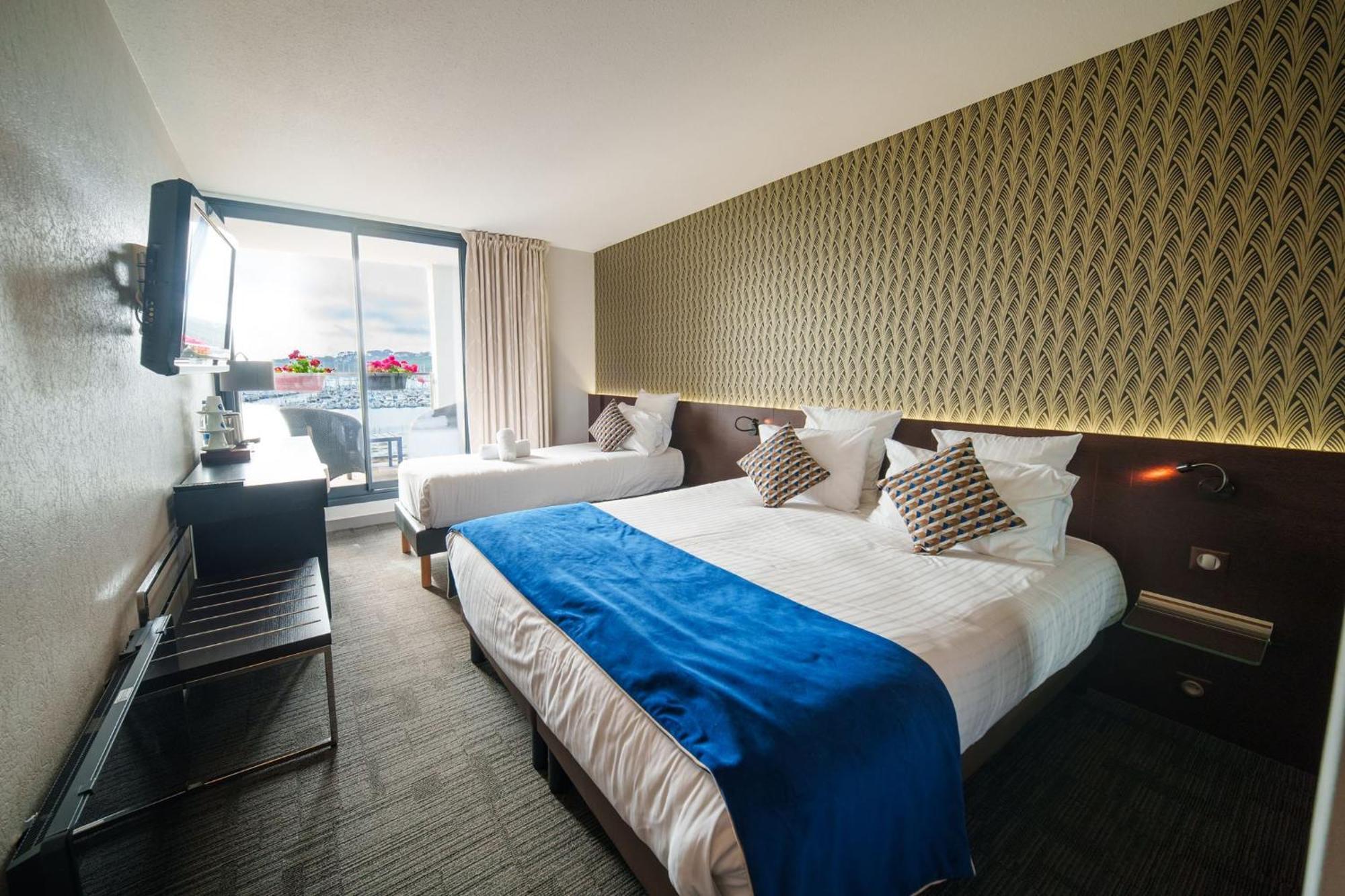 Superior Triple Room Sea View