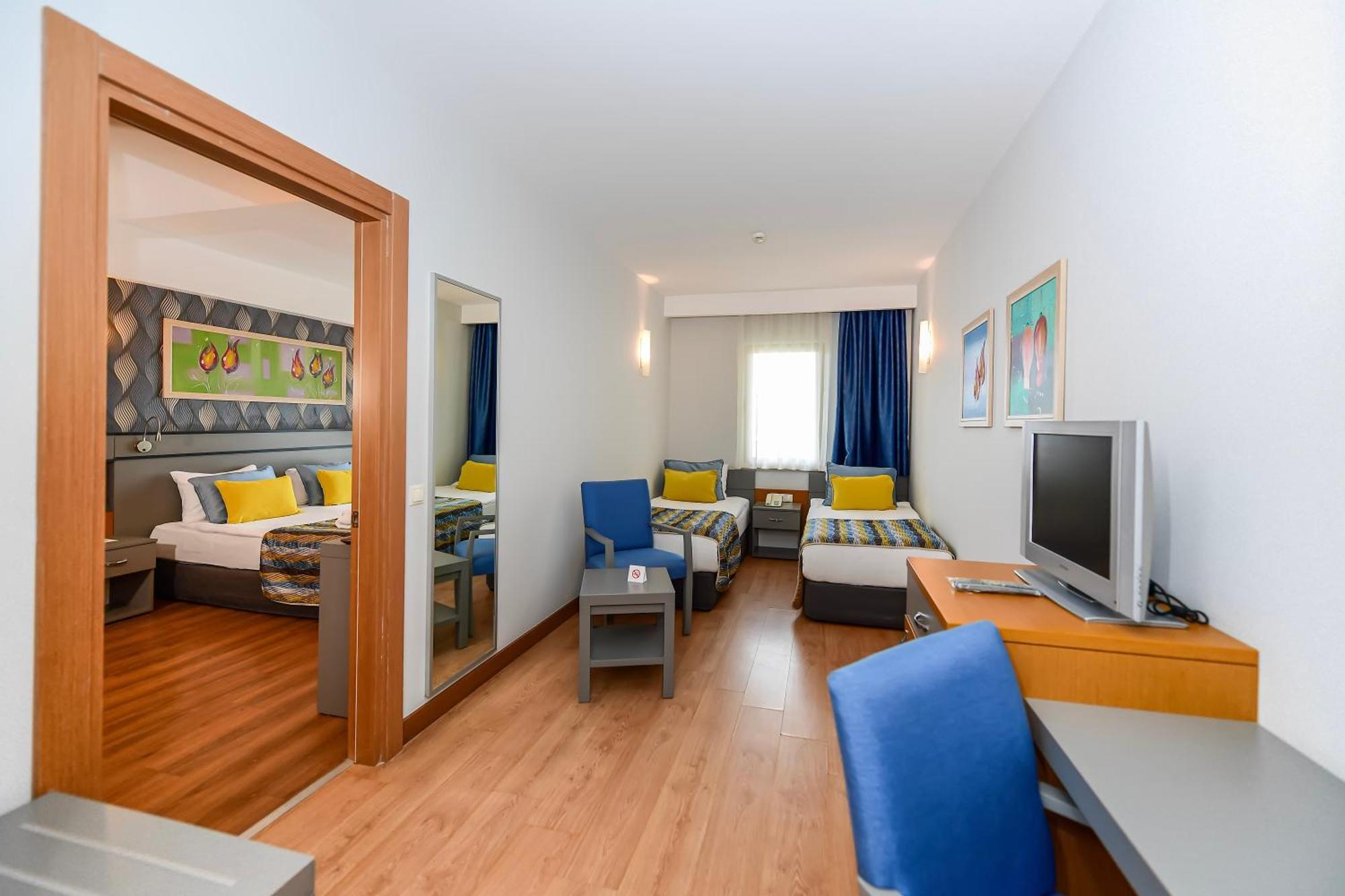 Family Room Land View