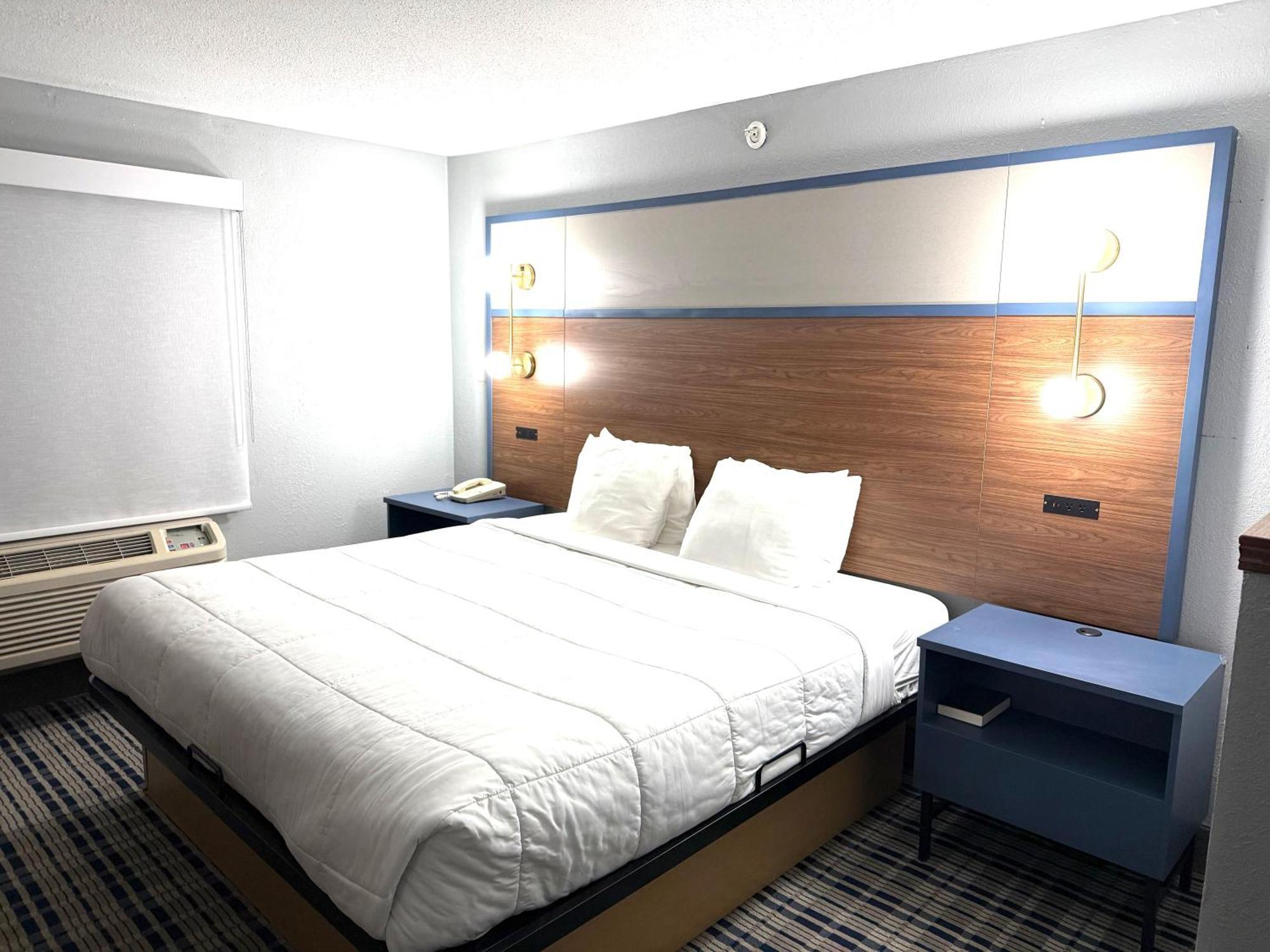 King Room - Non-Smoking