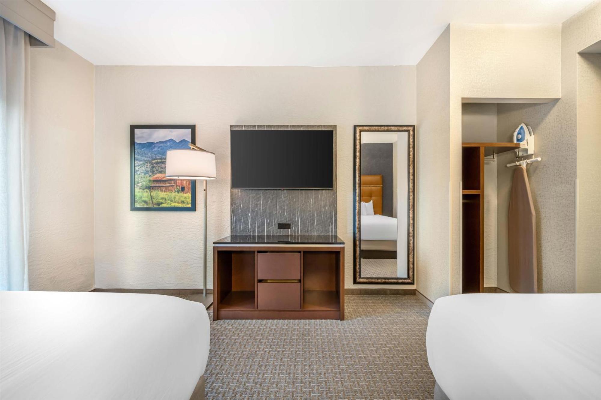 Queen Suite