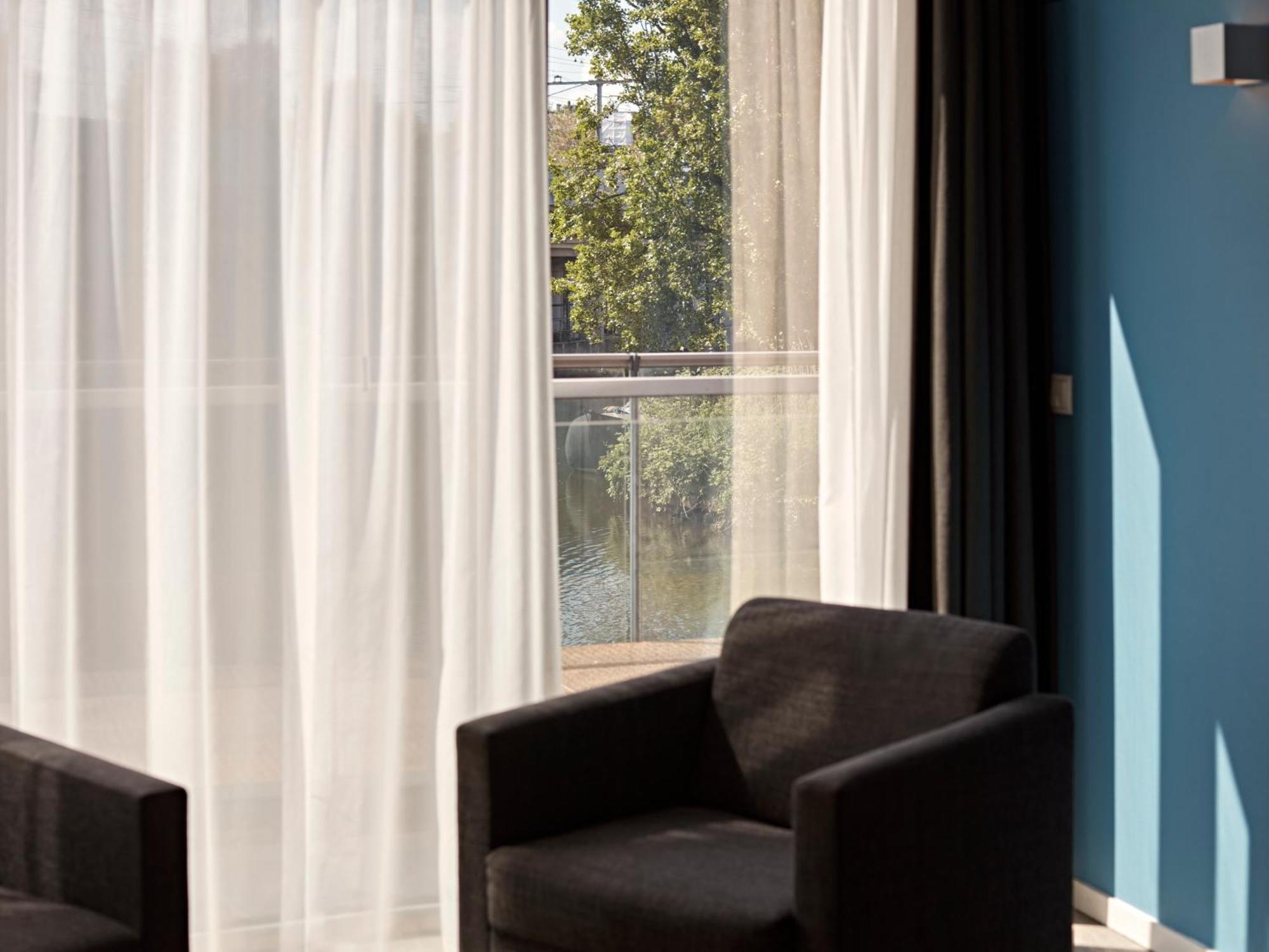 Large 2 Bedroom Apartment