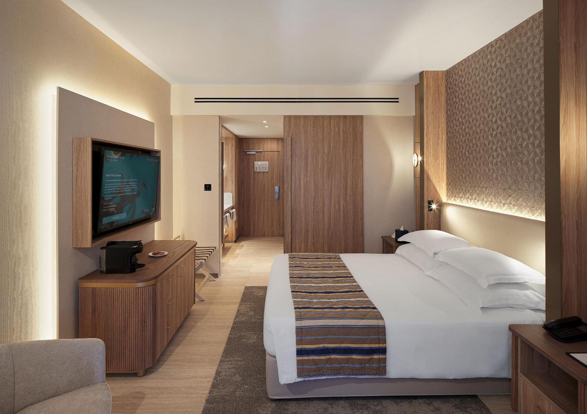 Deluxe Room Side Sea View