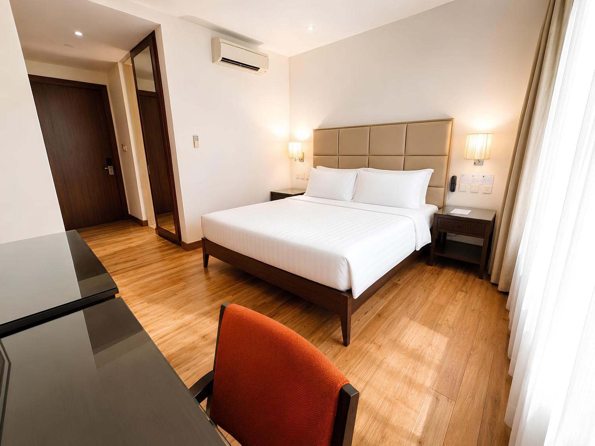 Standard King Room No View