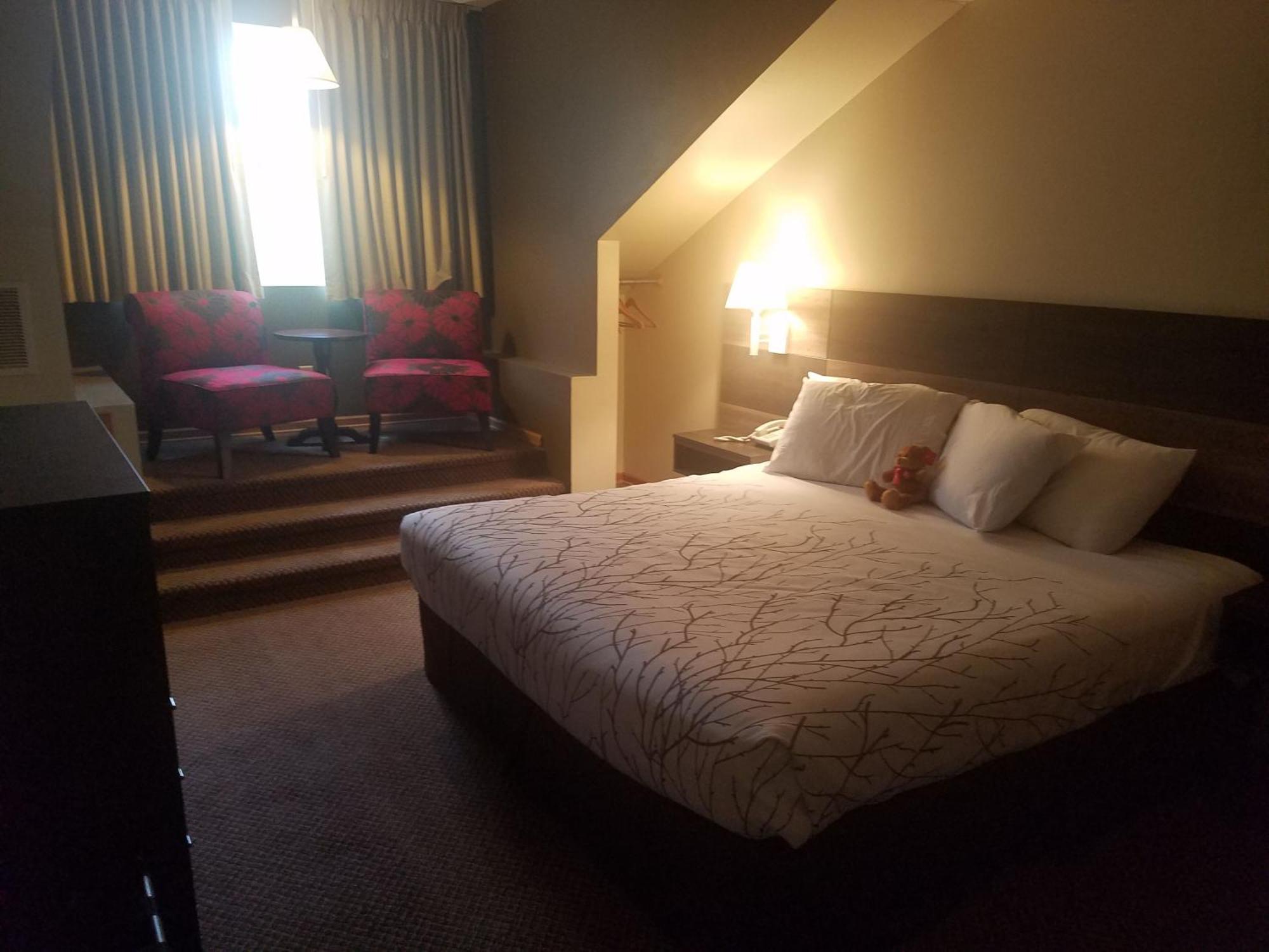 Deluxe King Room