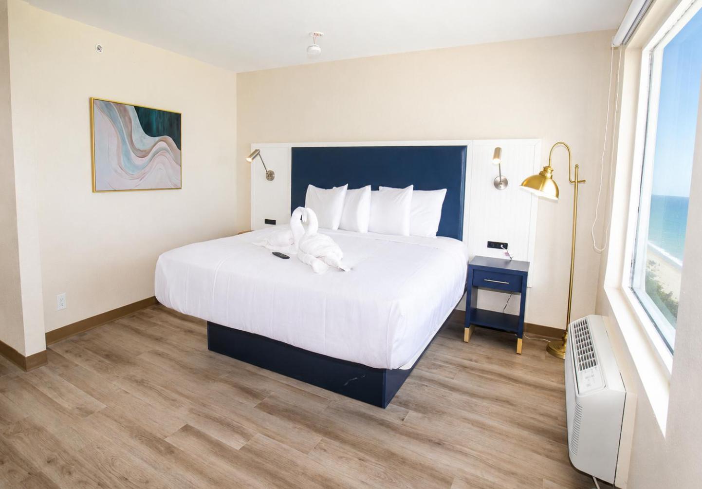 Deluxe King Room