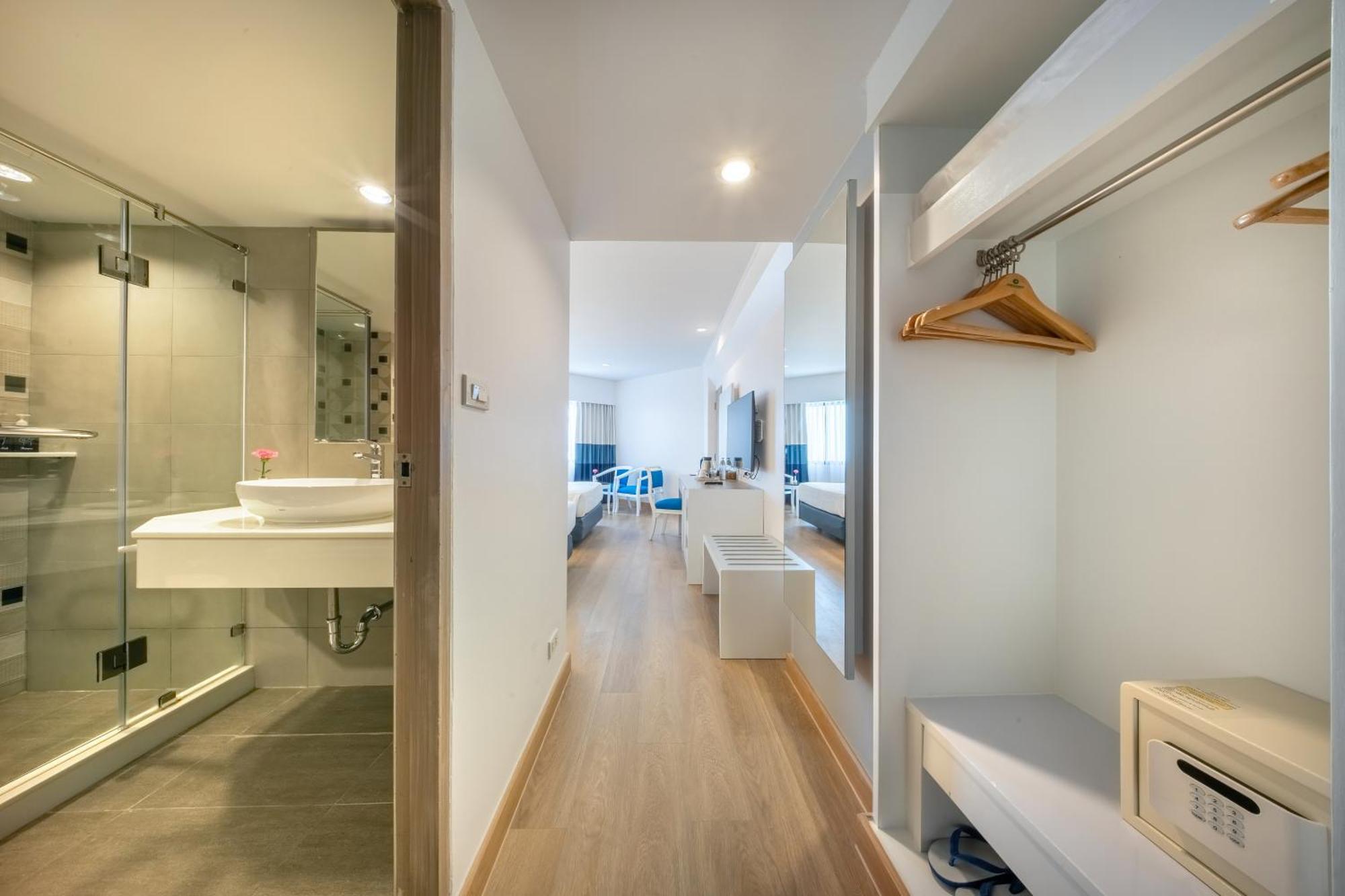 Superior Double or Twin Room Main wing