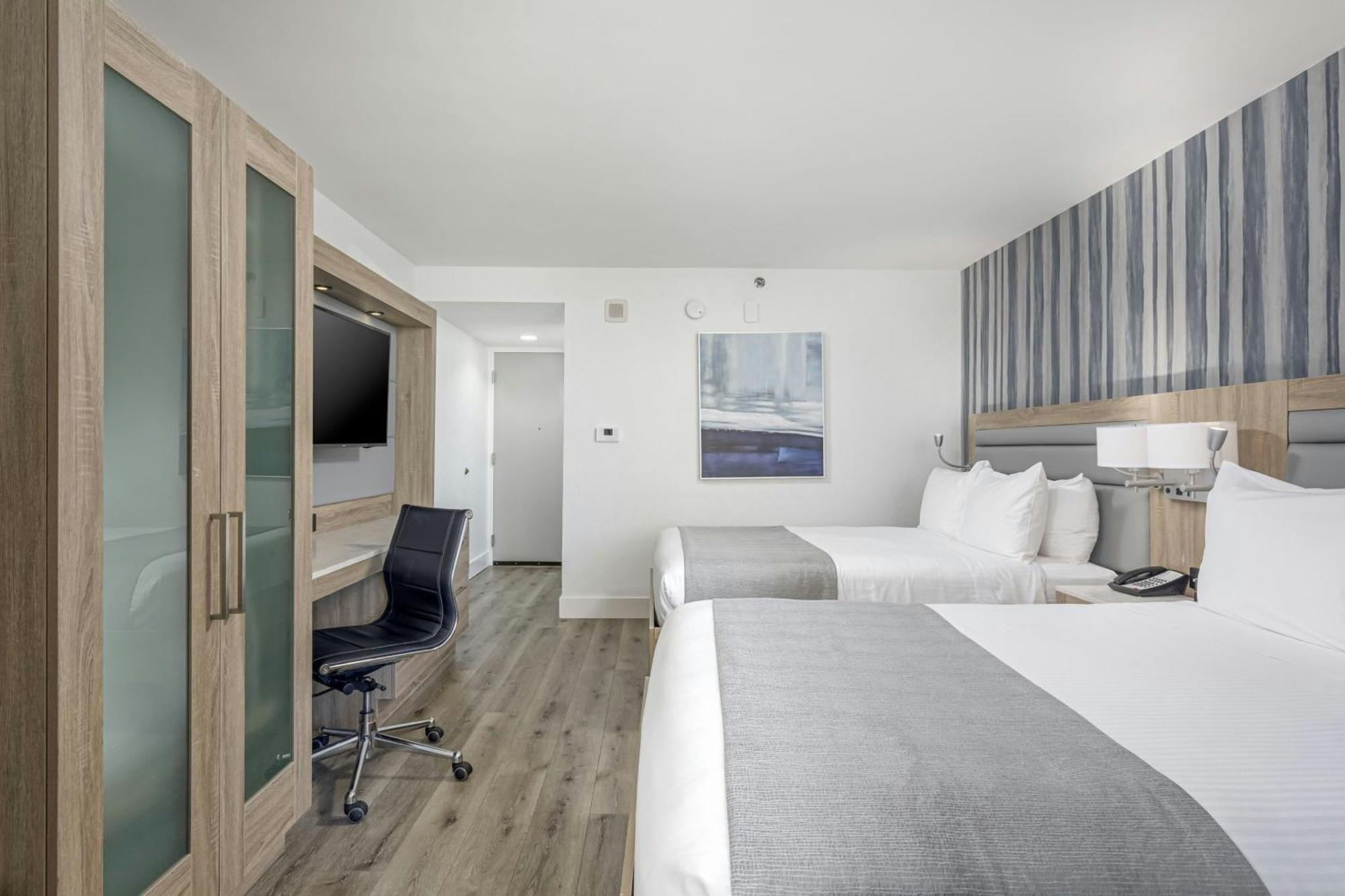 Standard Queen Room Two Queen Beds Island View