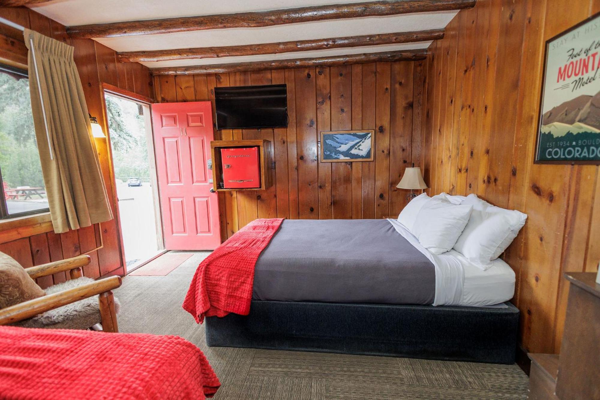 Bunk House Queen