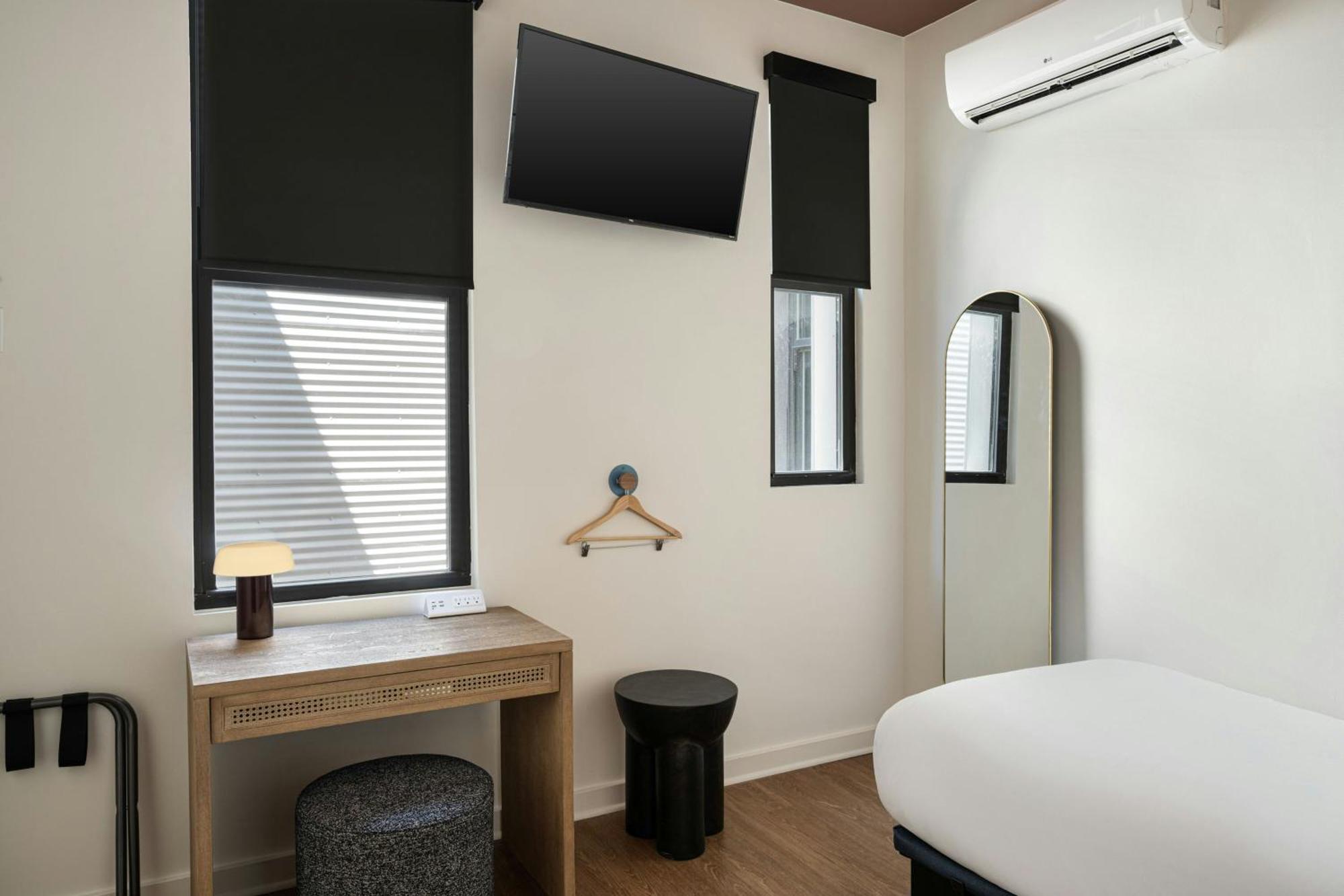Cozy Studio One Single Bed No View