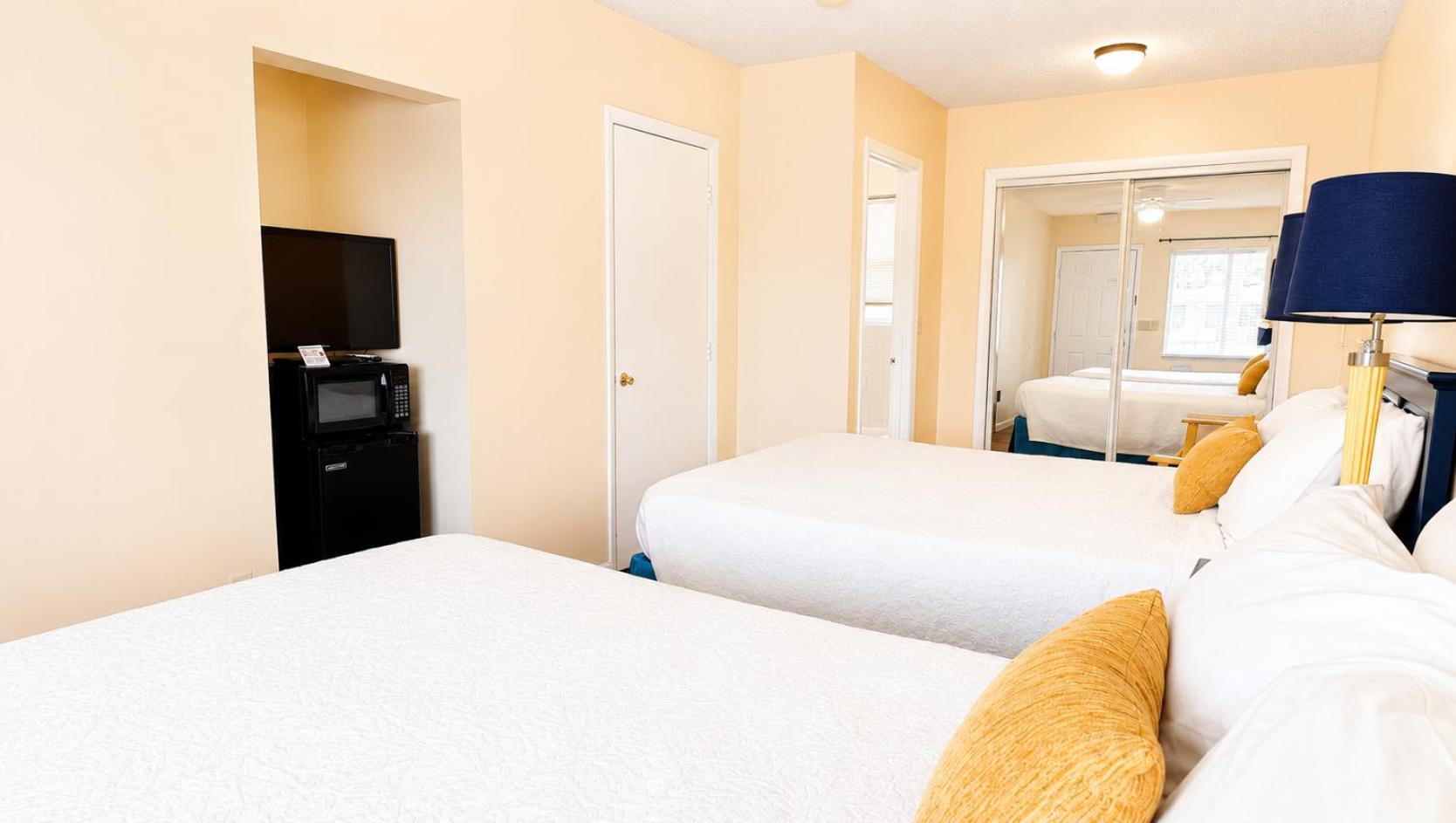 Standard Queen Room