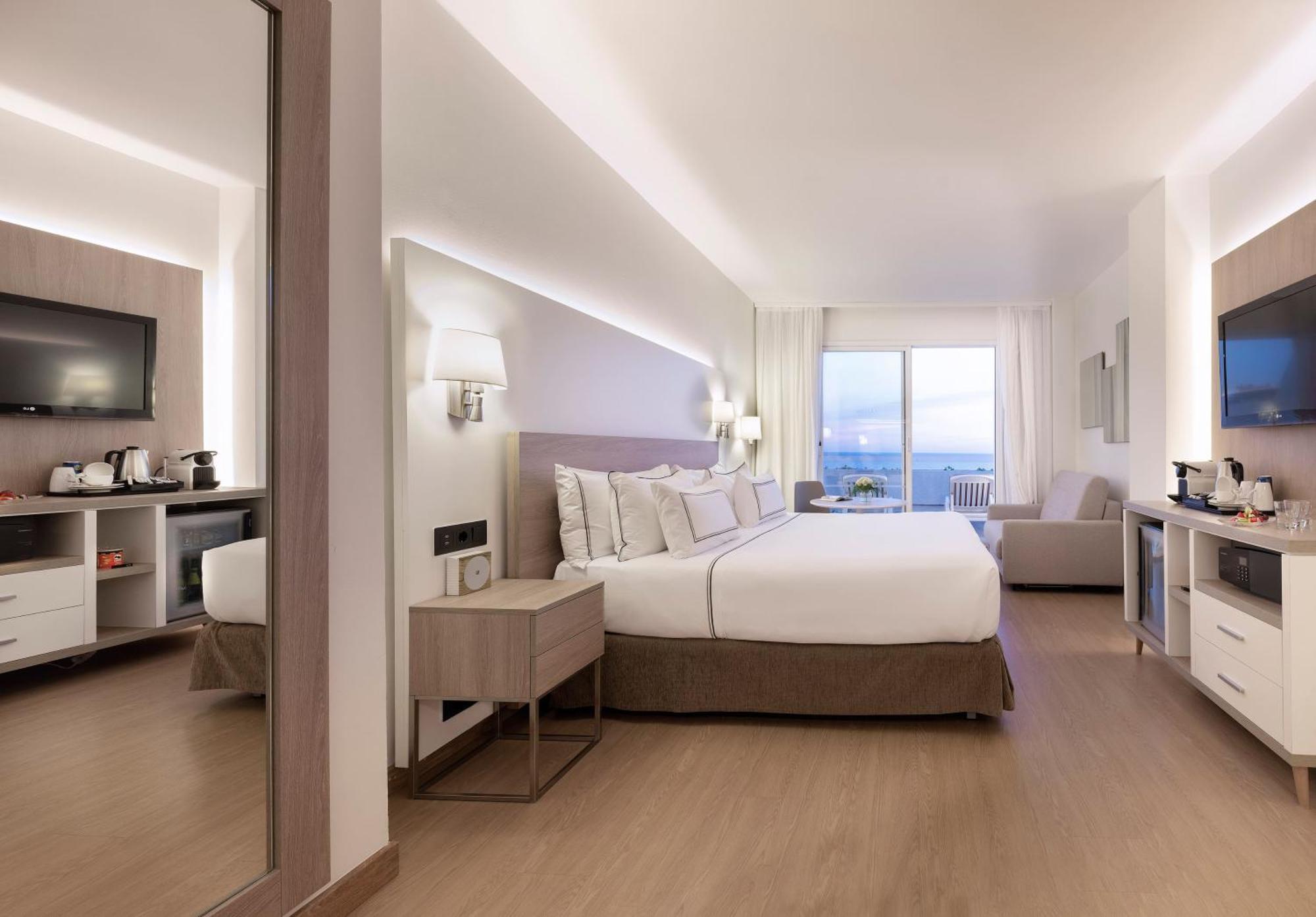 Suite Familiar Junior (2 adultos + 2 niños)