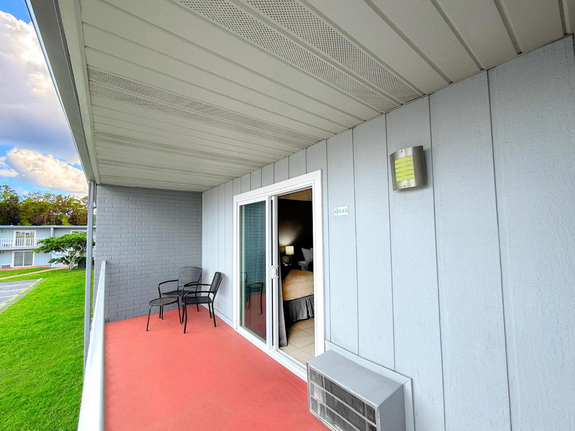 Unrenovated One-Bedroom Villa
