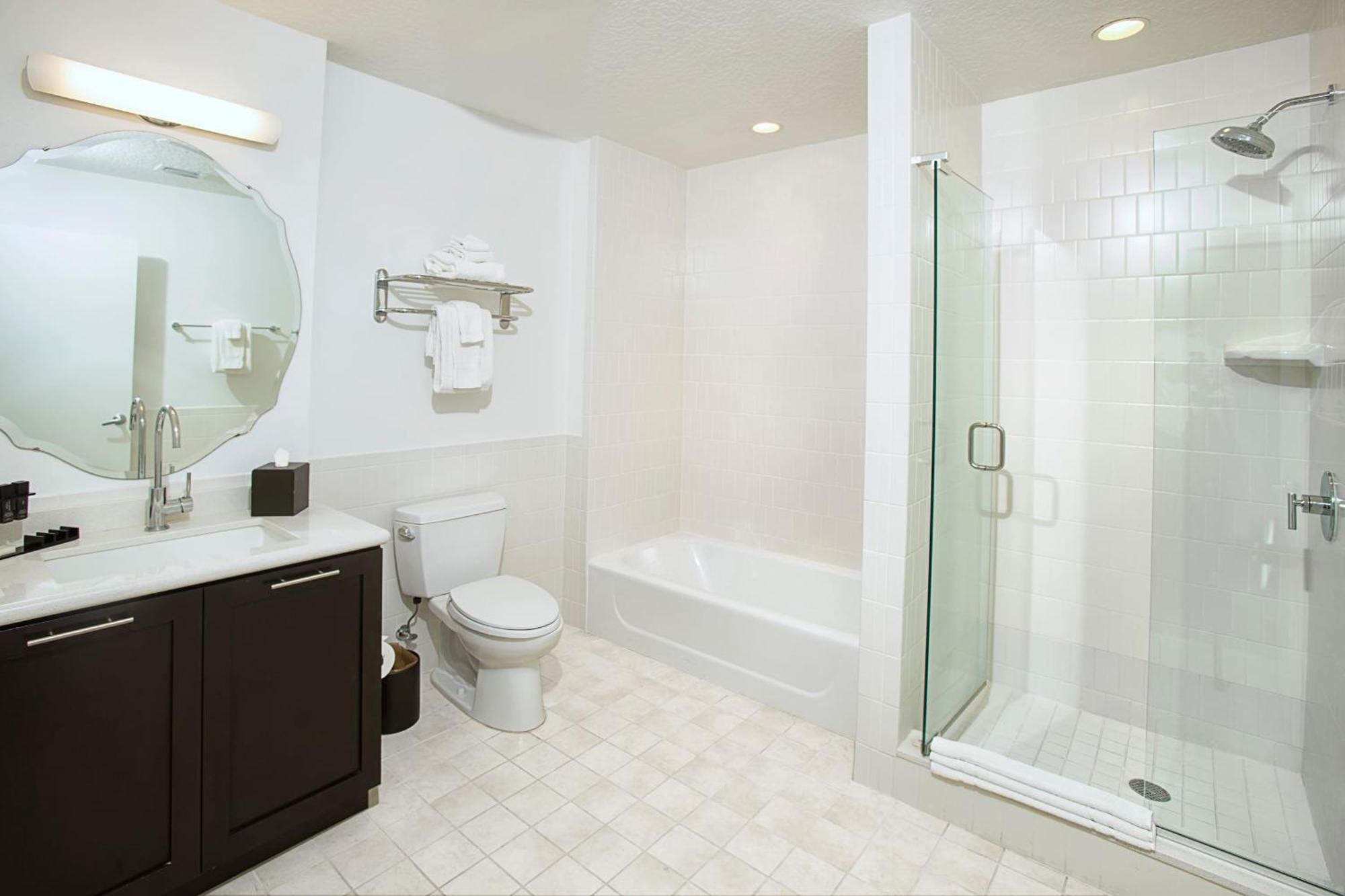 One Bedroom Suite with 2 Queen Bed