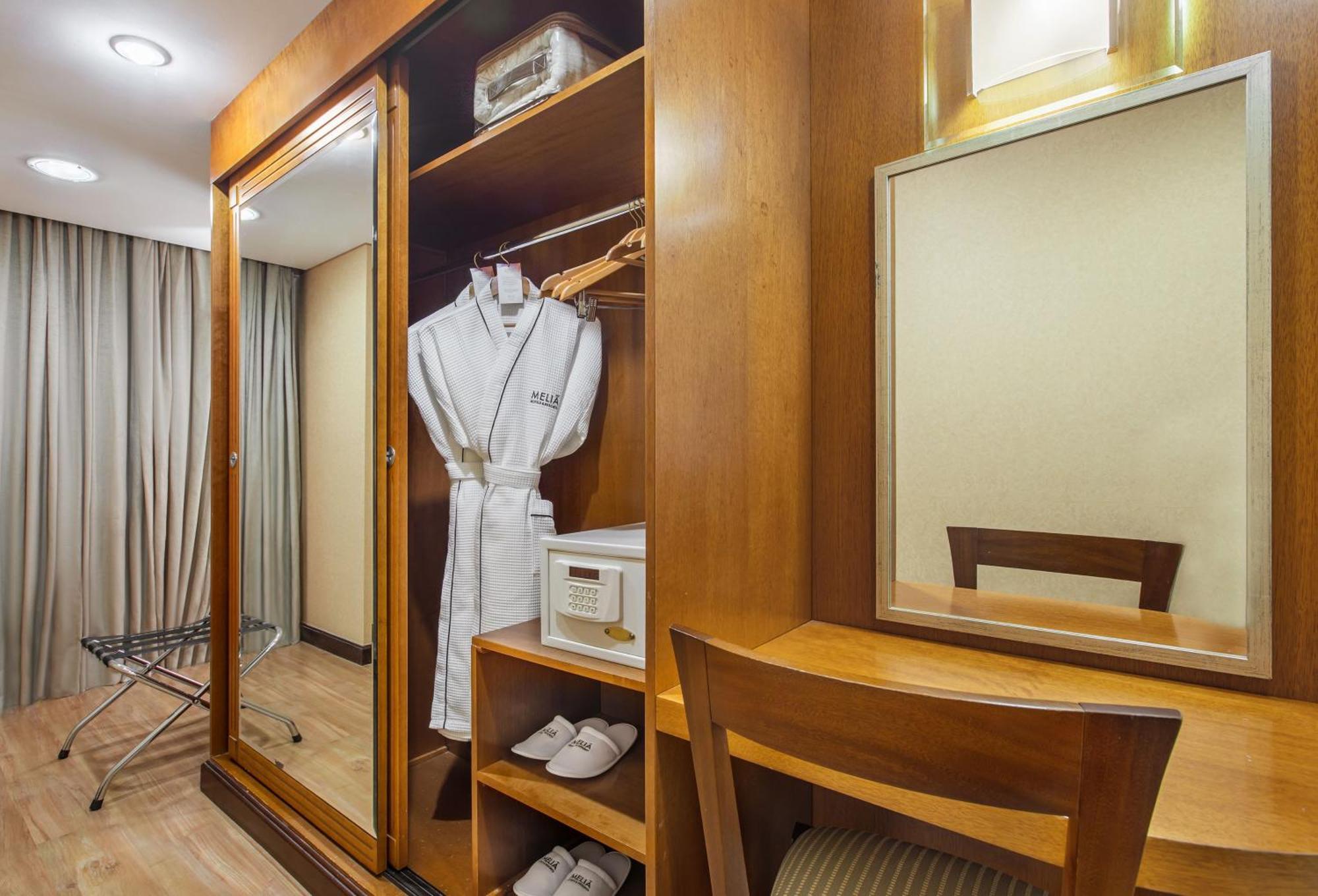 Quarto Deluxe com Cama King-size