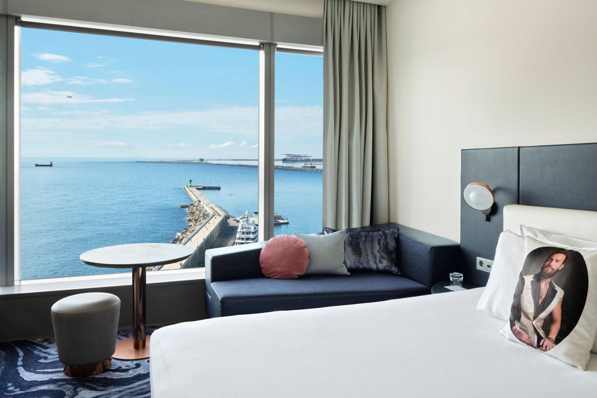 Premier Sky Twin Room Two Twin Beds Marina View