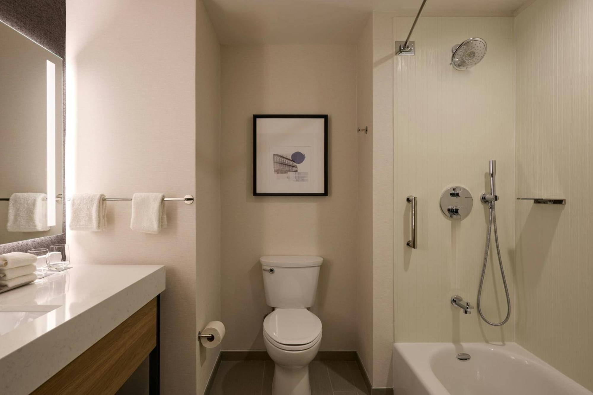 King Room City View Hearing Accessible or Low Floor