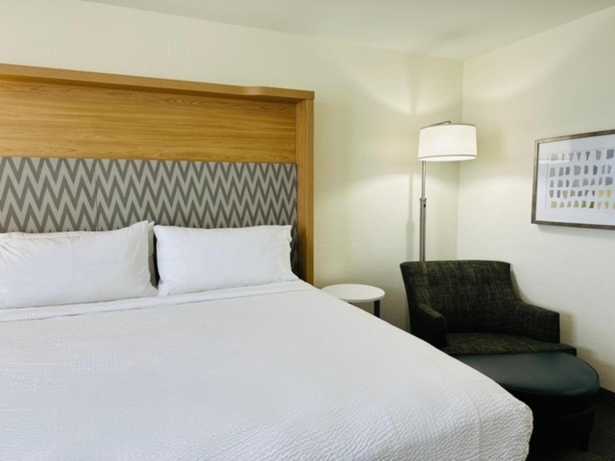 Premium King Room