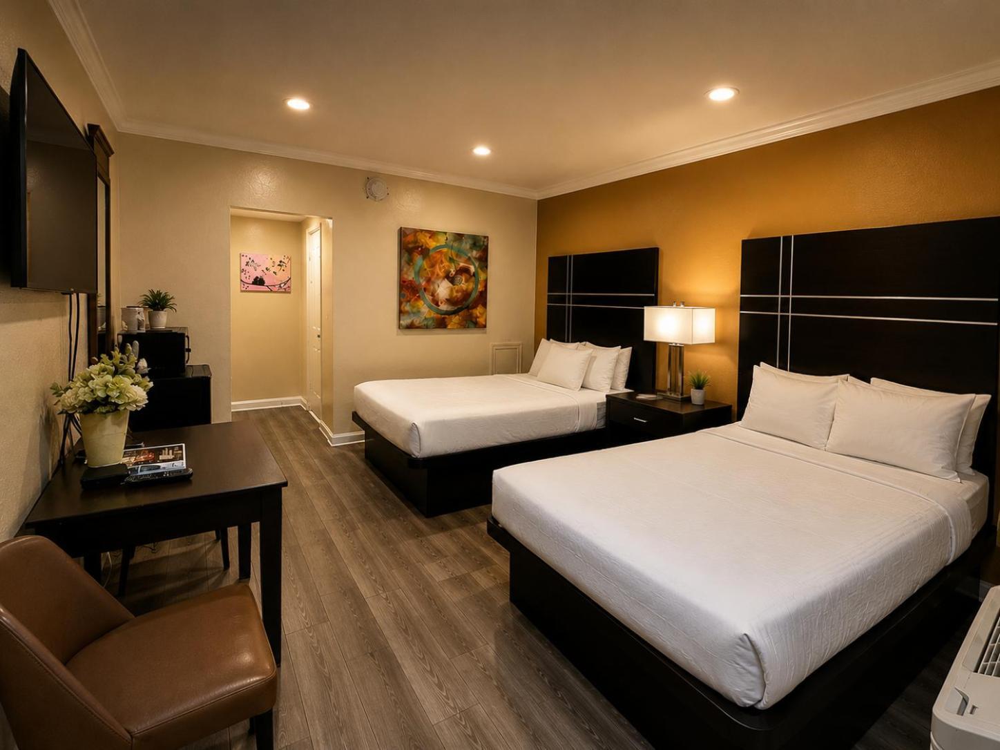 Double Room Two Double Beds Non-Smoking