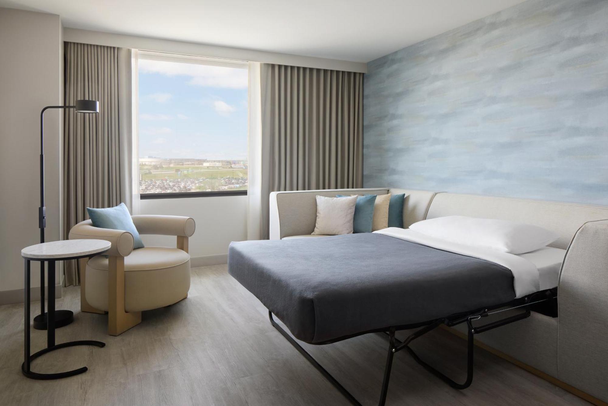 Corner King Room