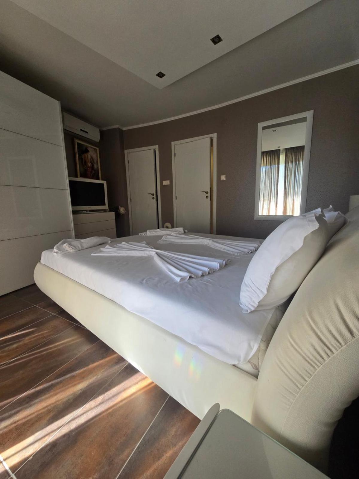 Executive Apartment