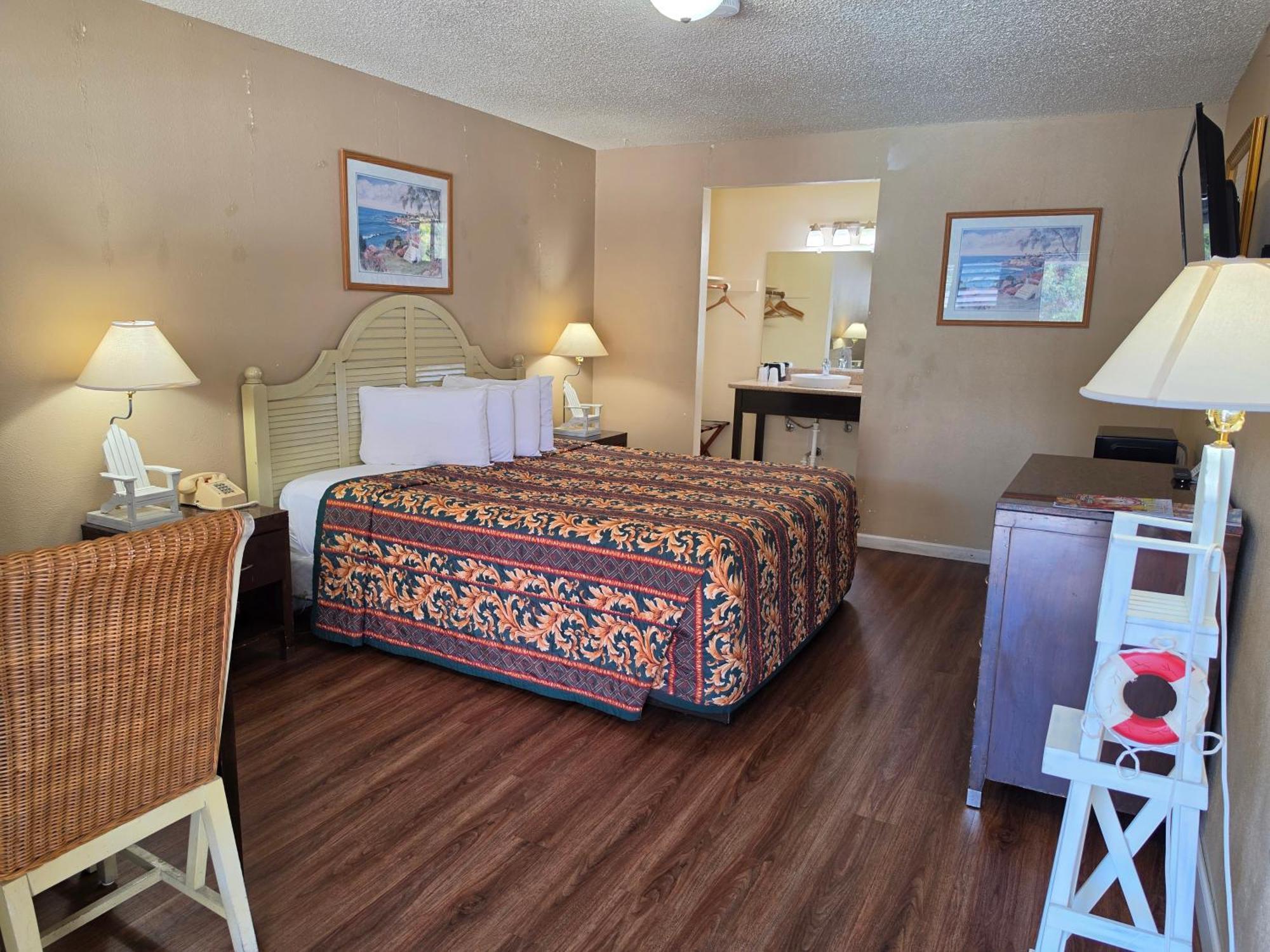 Standard King Room