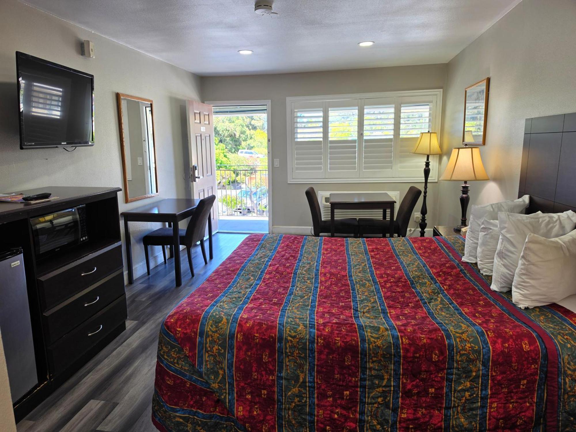 Standard King Room