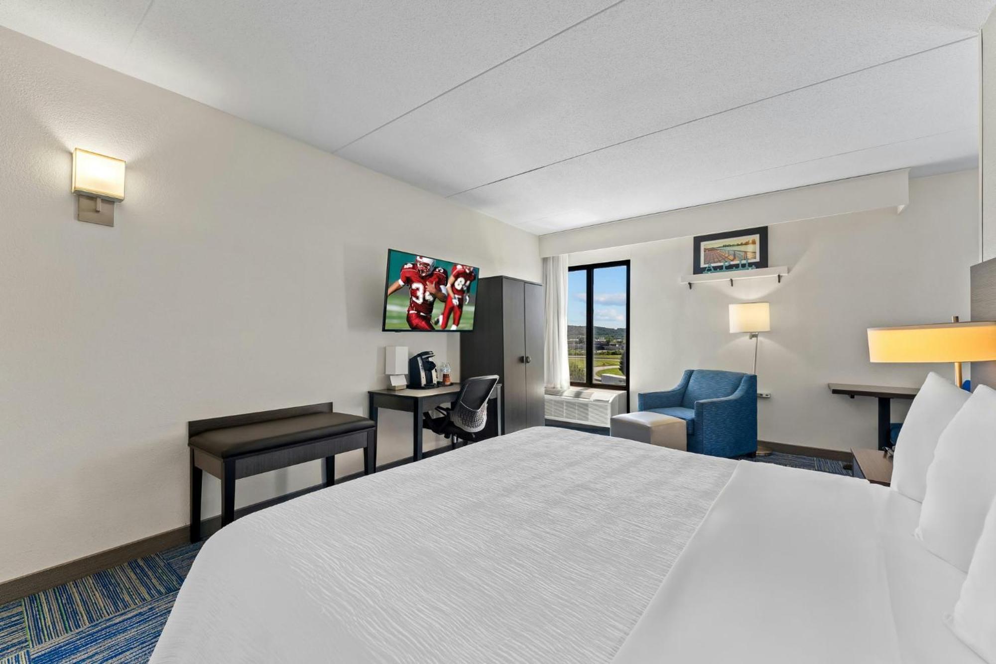 Suite King Room Smoke