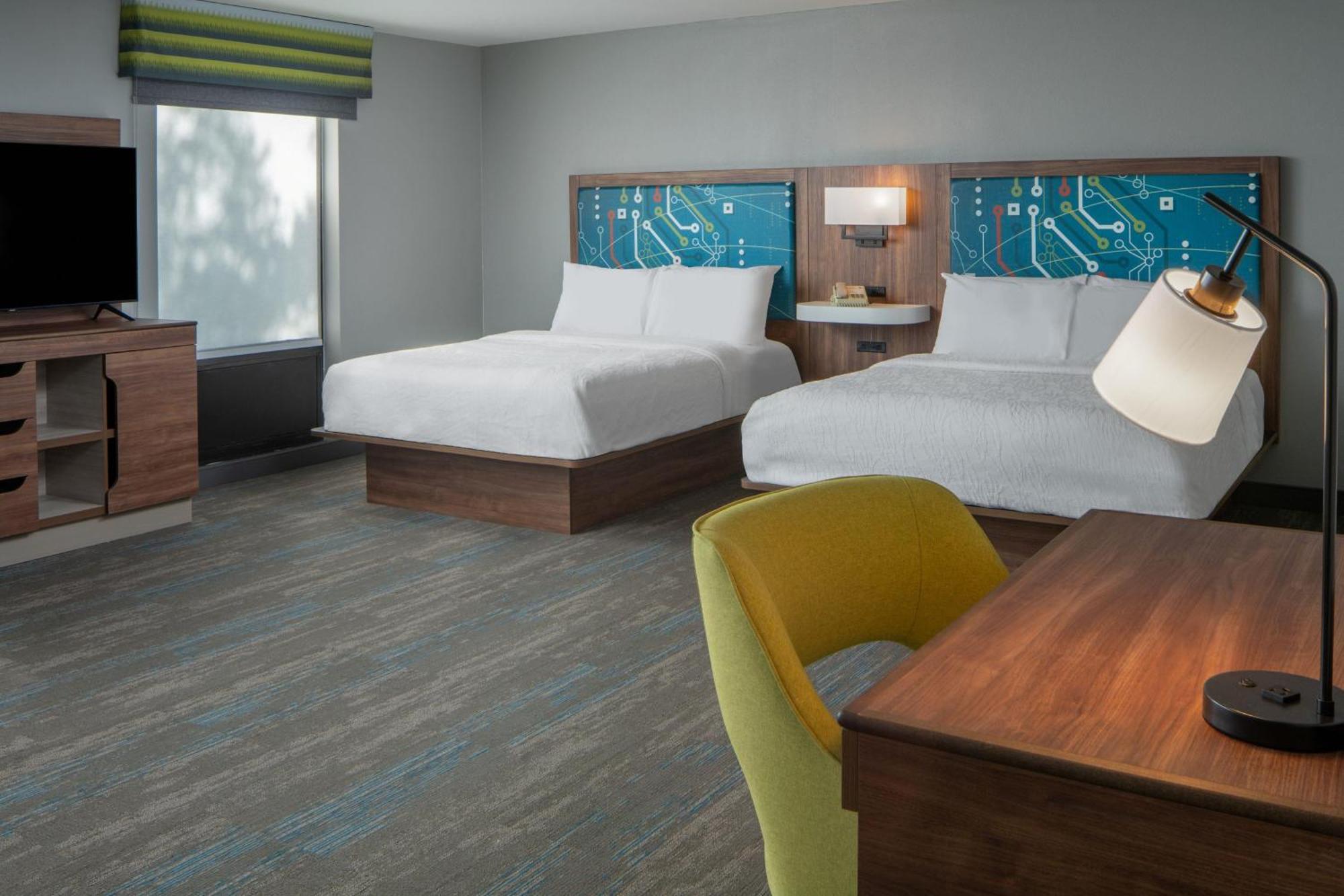 Deluxe Queen Room with Two Queen Beds - Non-Smoking