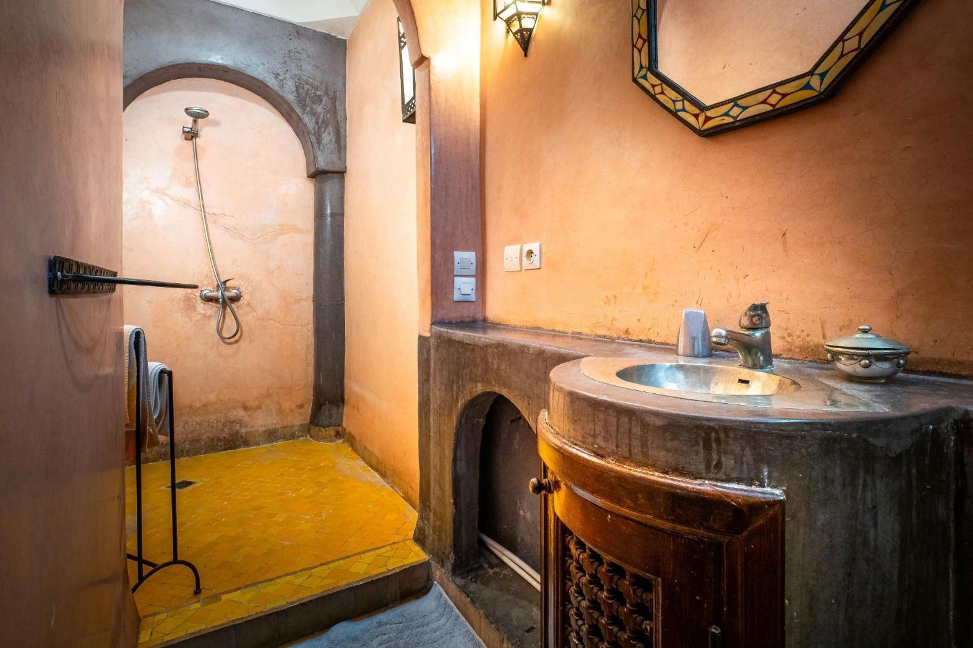 Double Room Private Bathroom