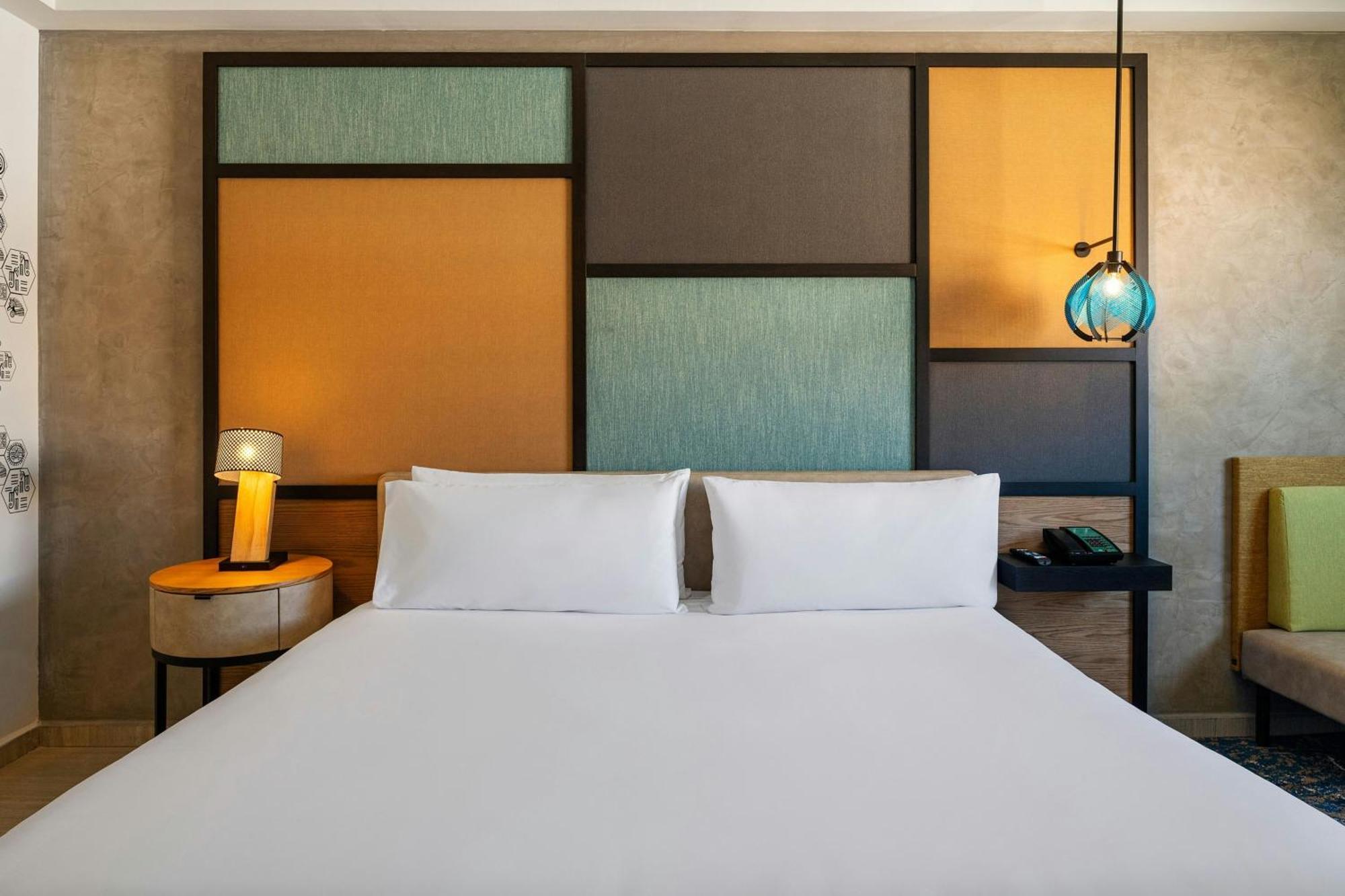 Quarto King Aloft