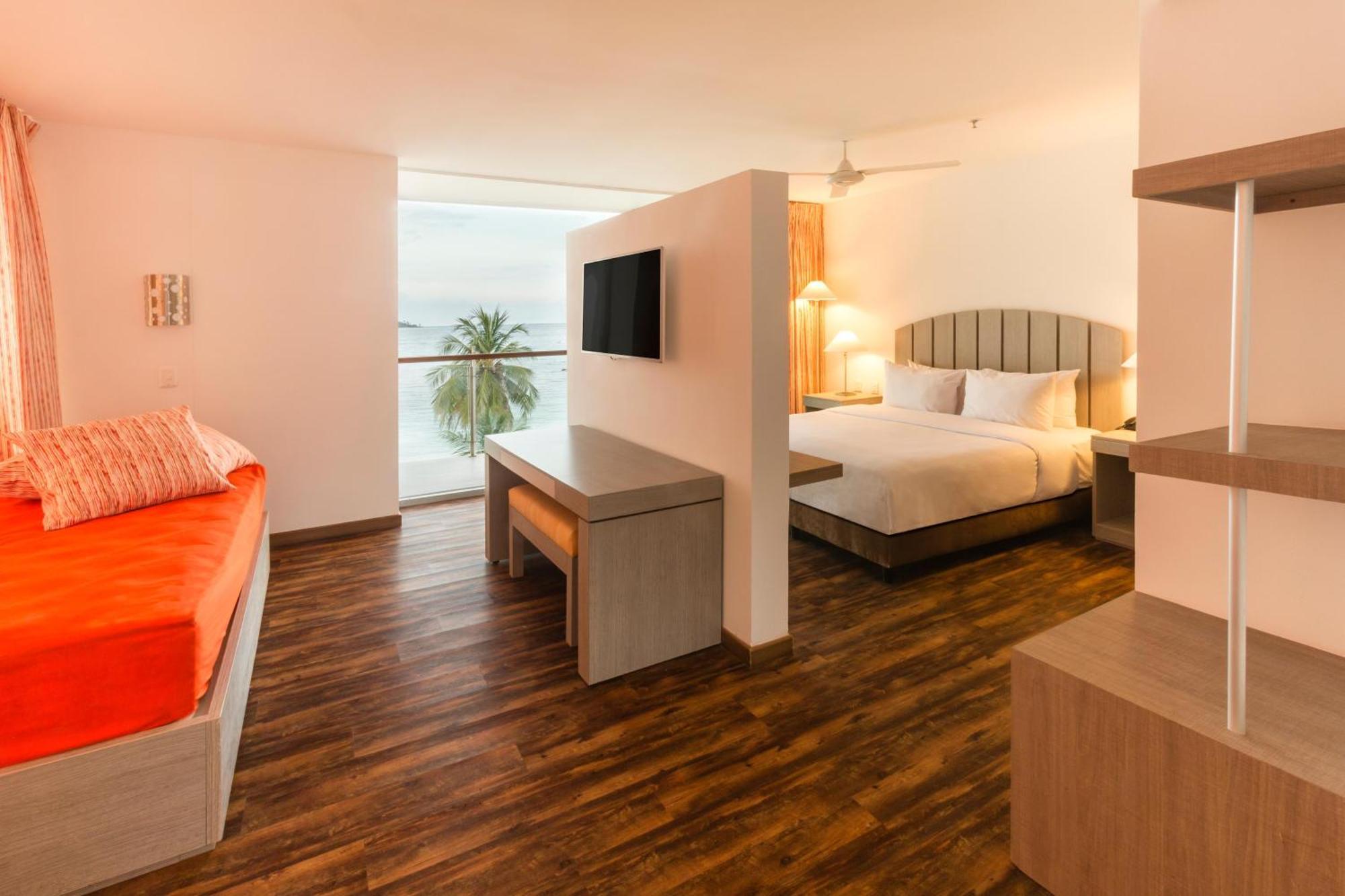 Double or Twin Room Sea View