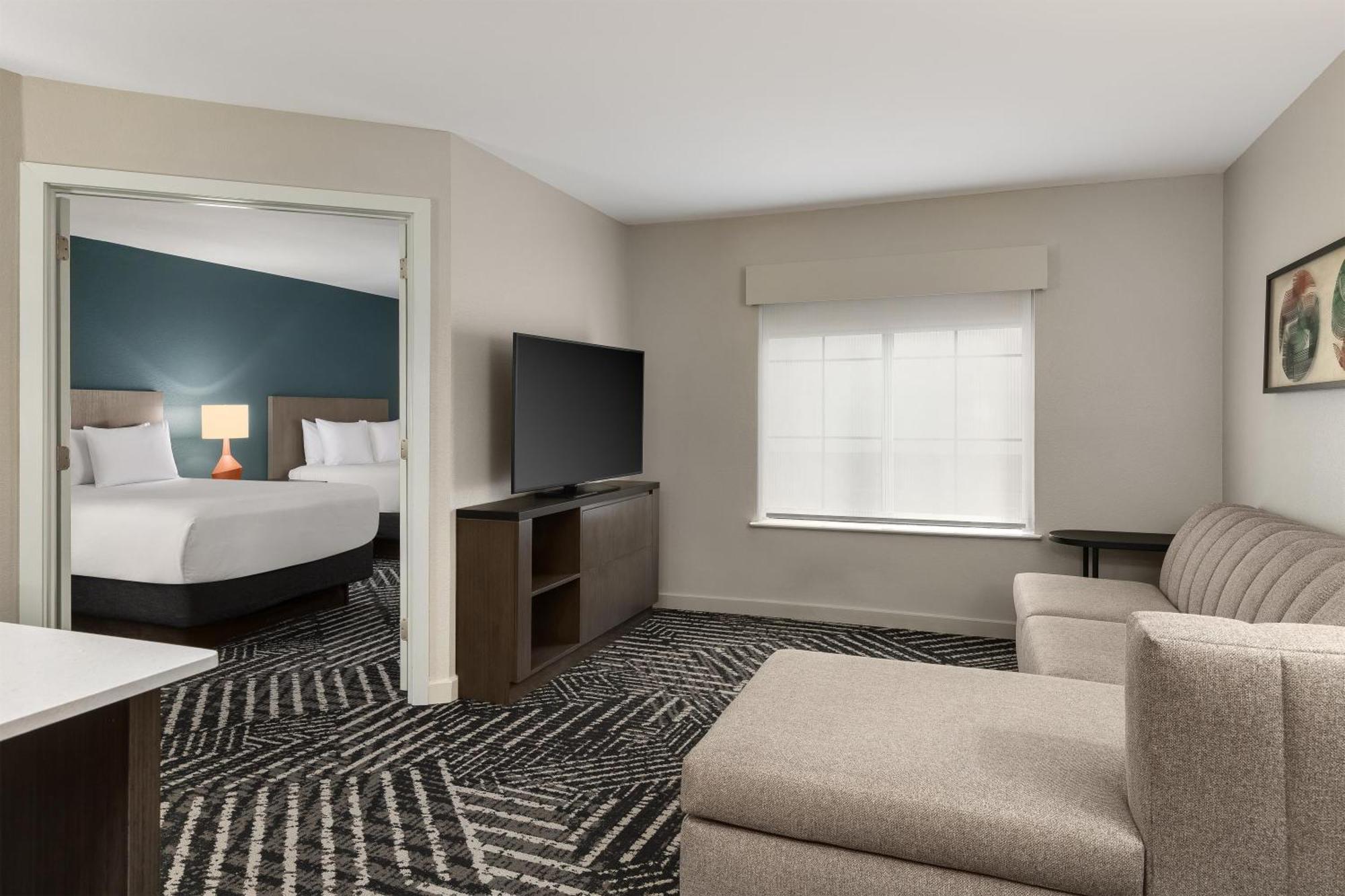 One-Bedroom Suite Two Double Beds