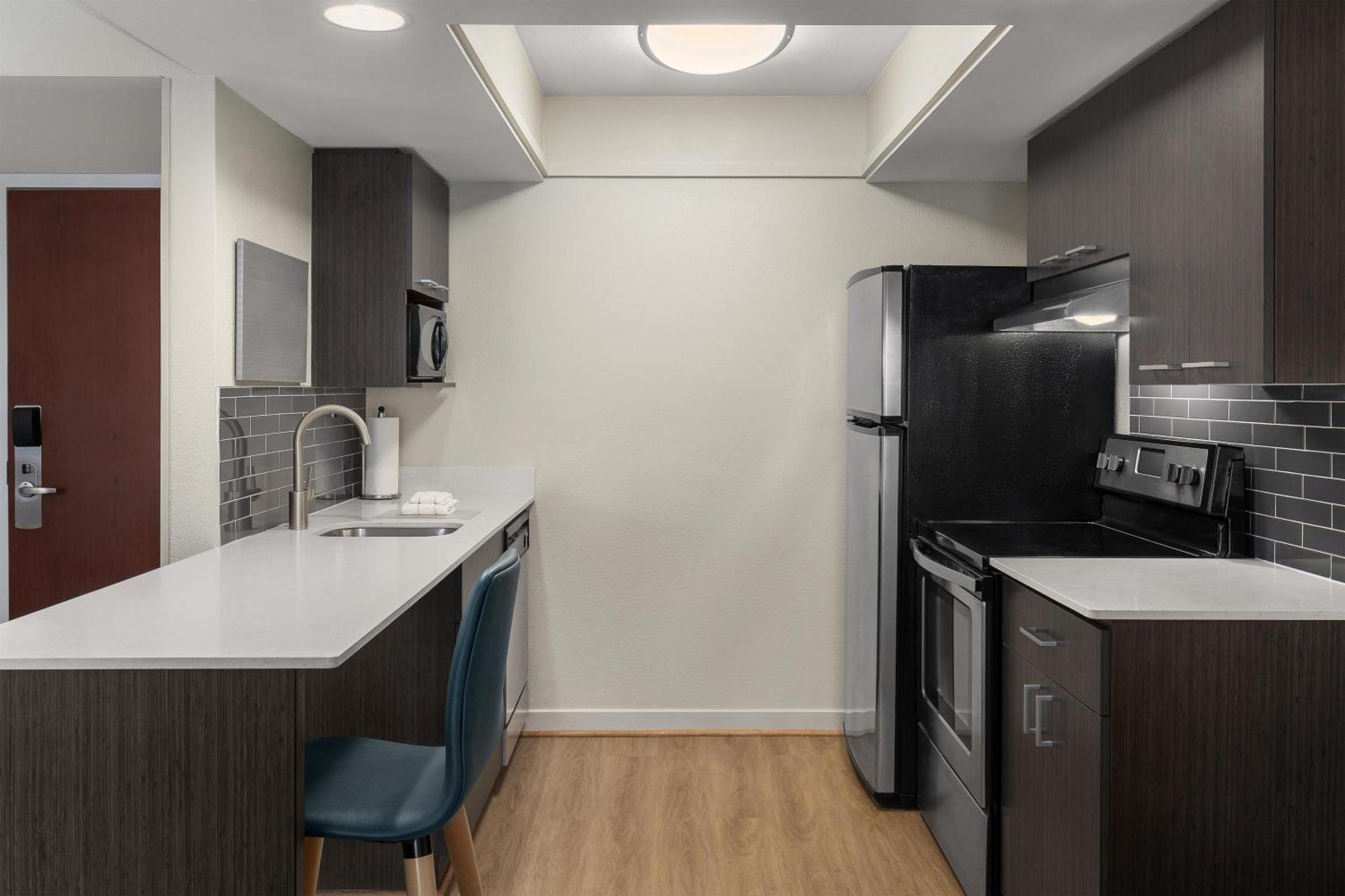 One-Bedroom King Suite