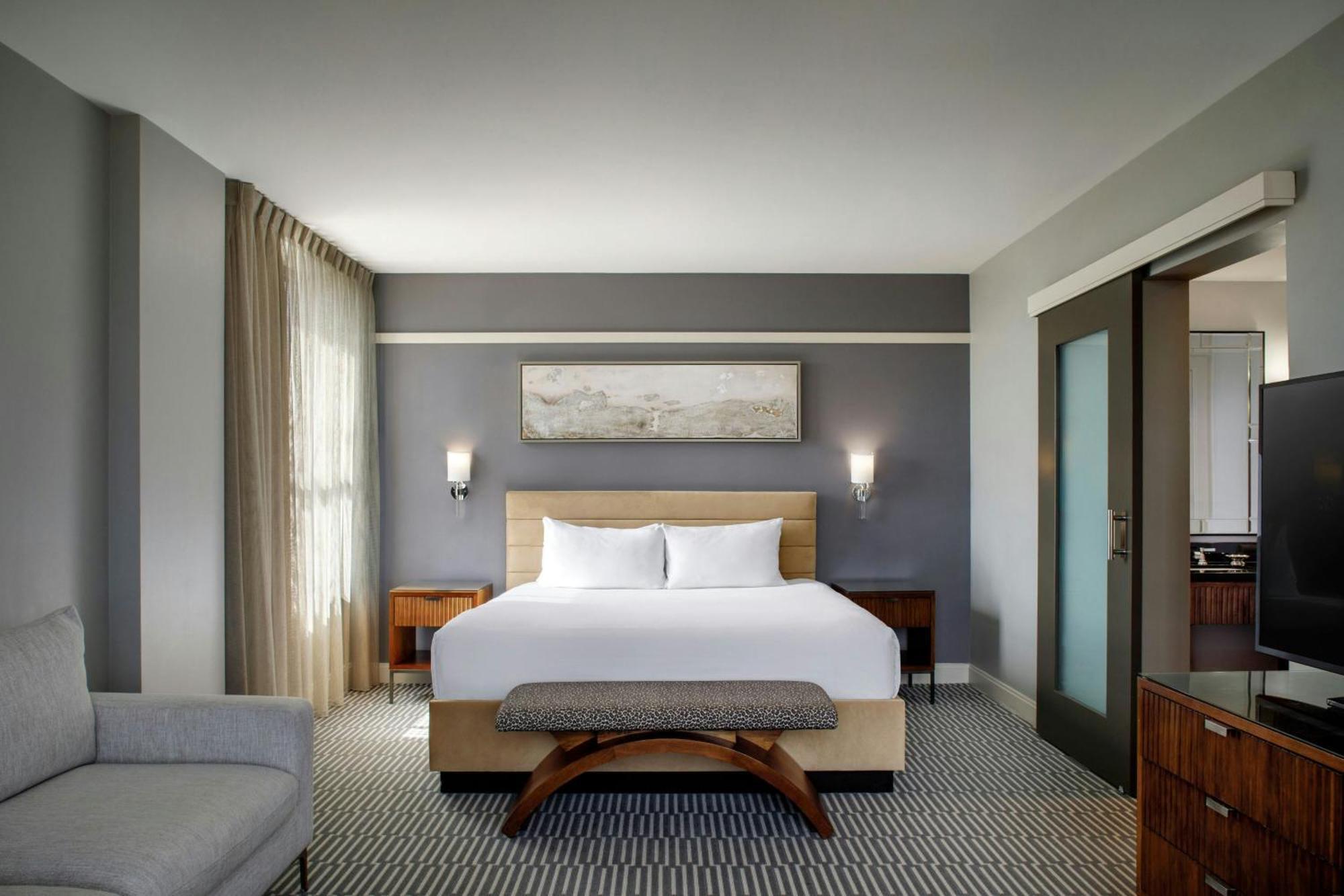 Ambassador Suite City View