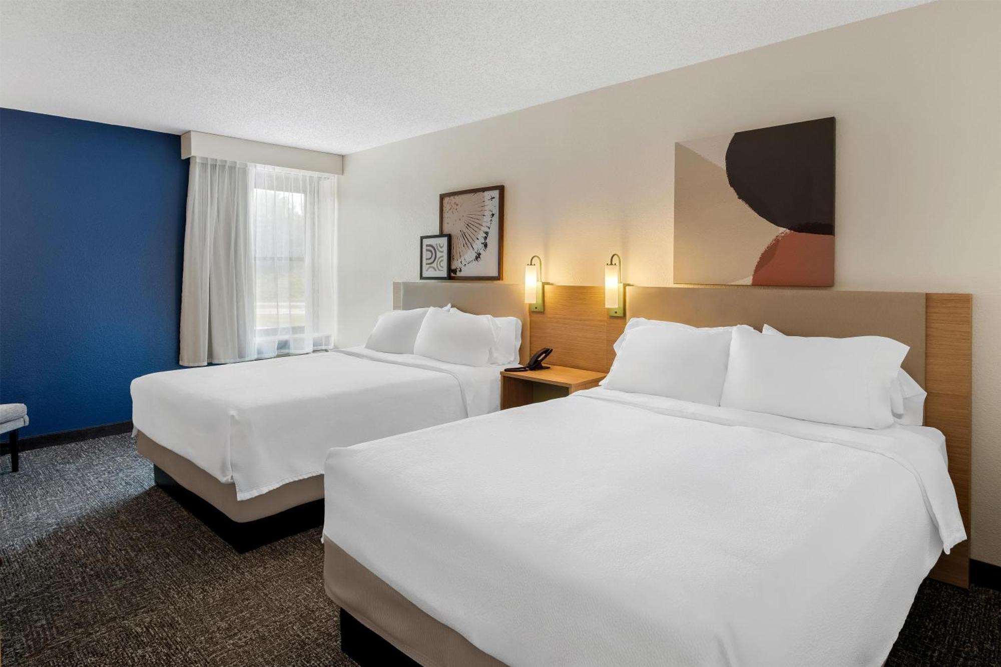 Queen Room Two Queen Beds