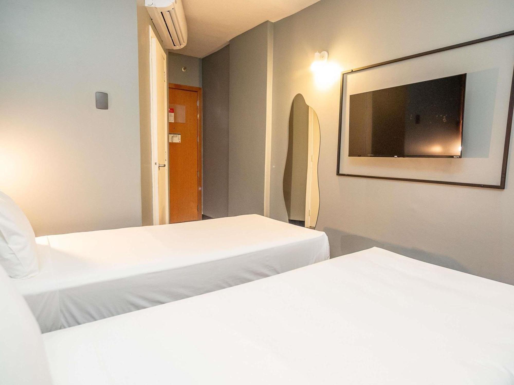 Superior Room 2 Twin Beds