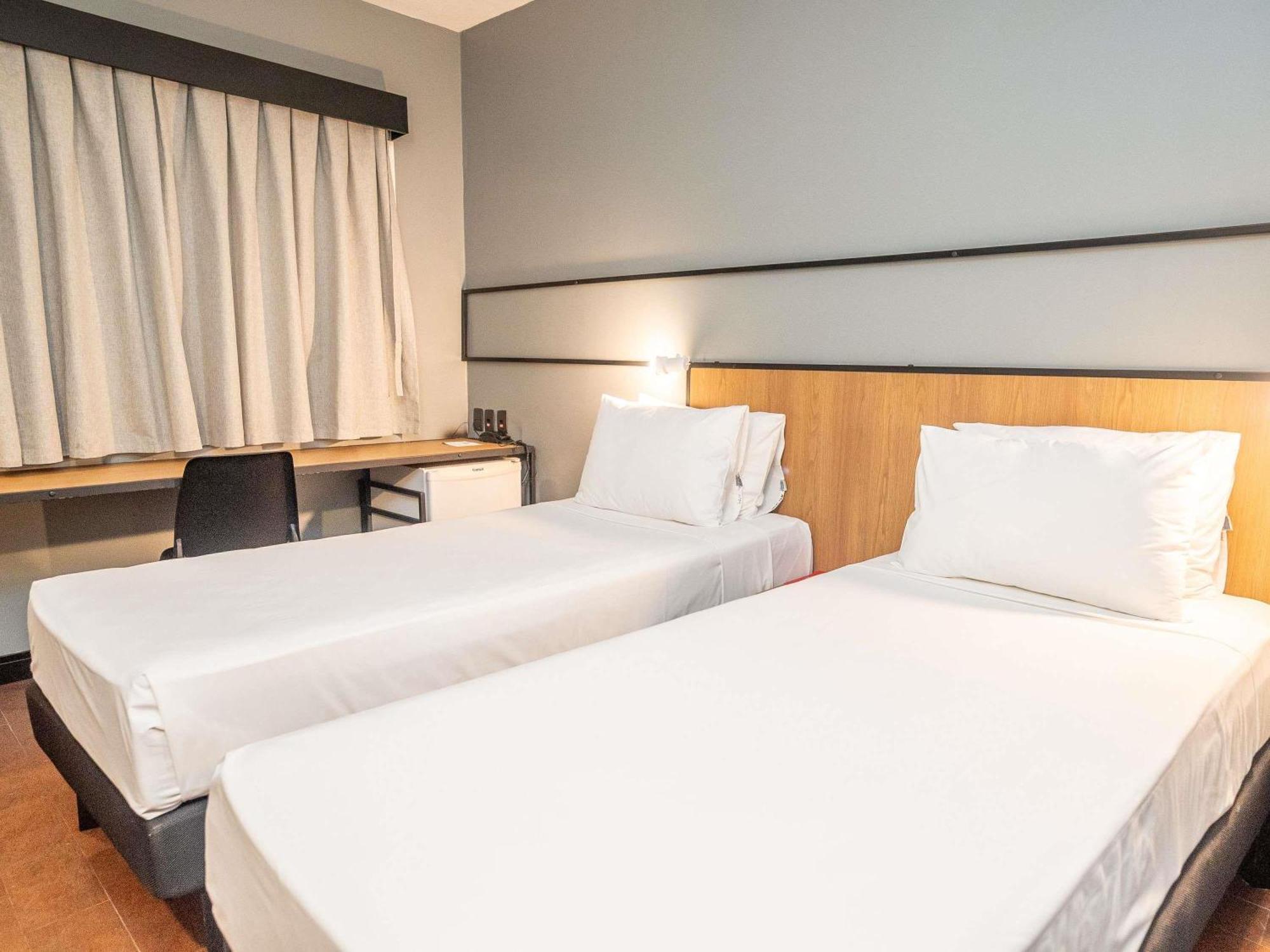 Superior Room 2 Twin Beds
