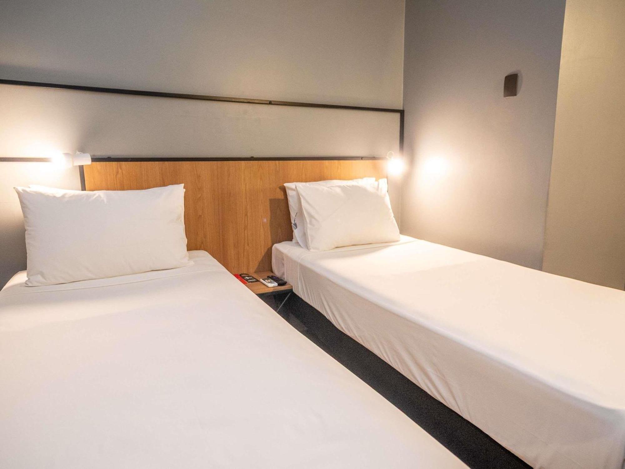 Superior Room 2 Twin Beds