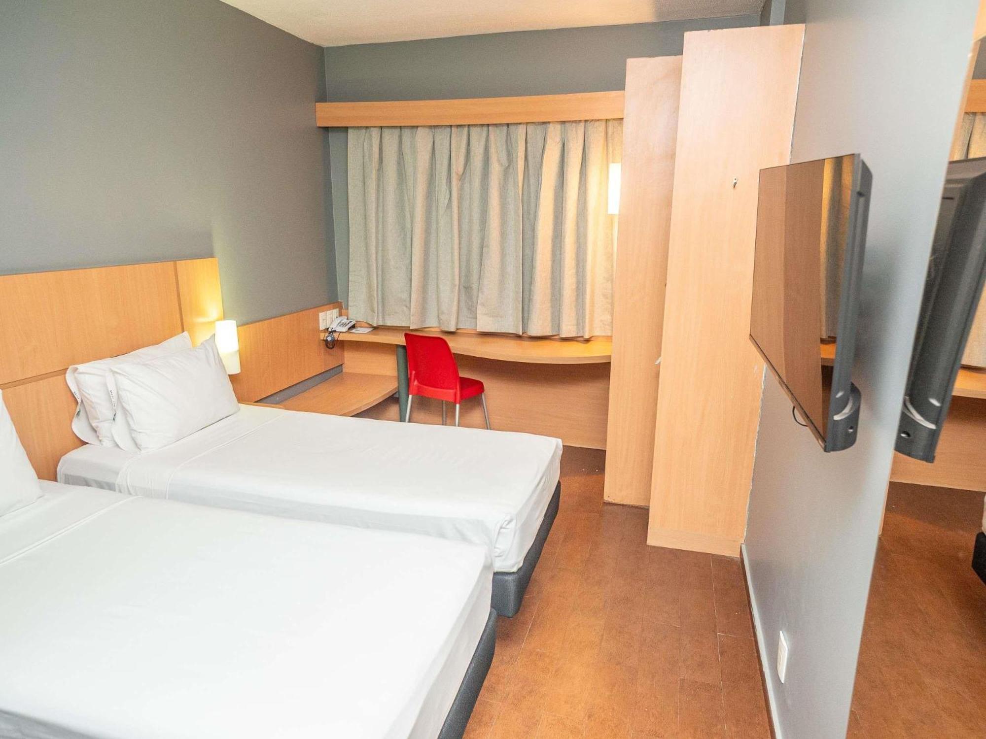 Standard Room Two Single Beds