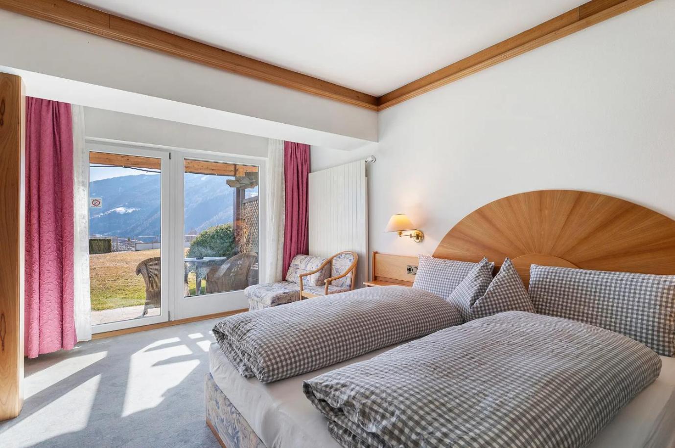 Double Room Private Bathroom
