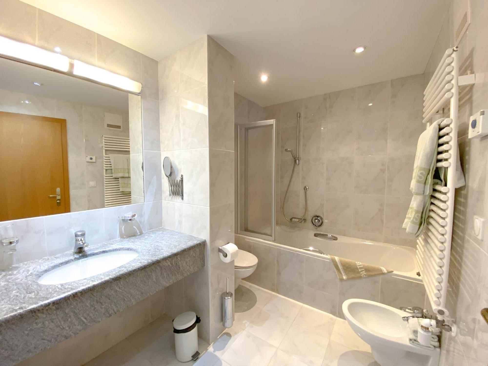 Quadruple Room Private Bathroom